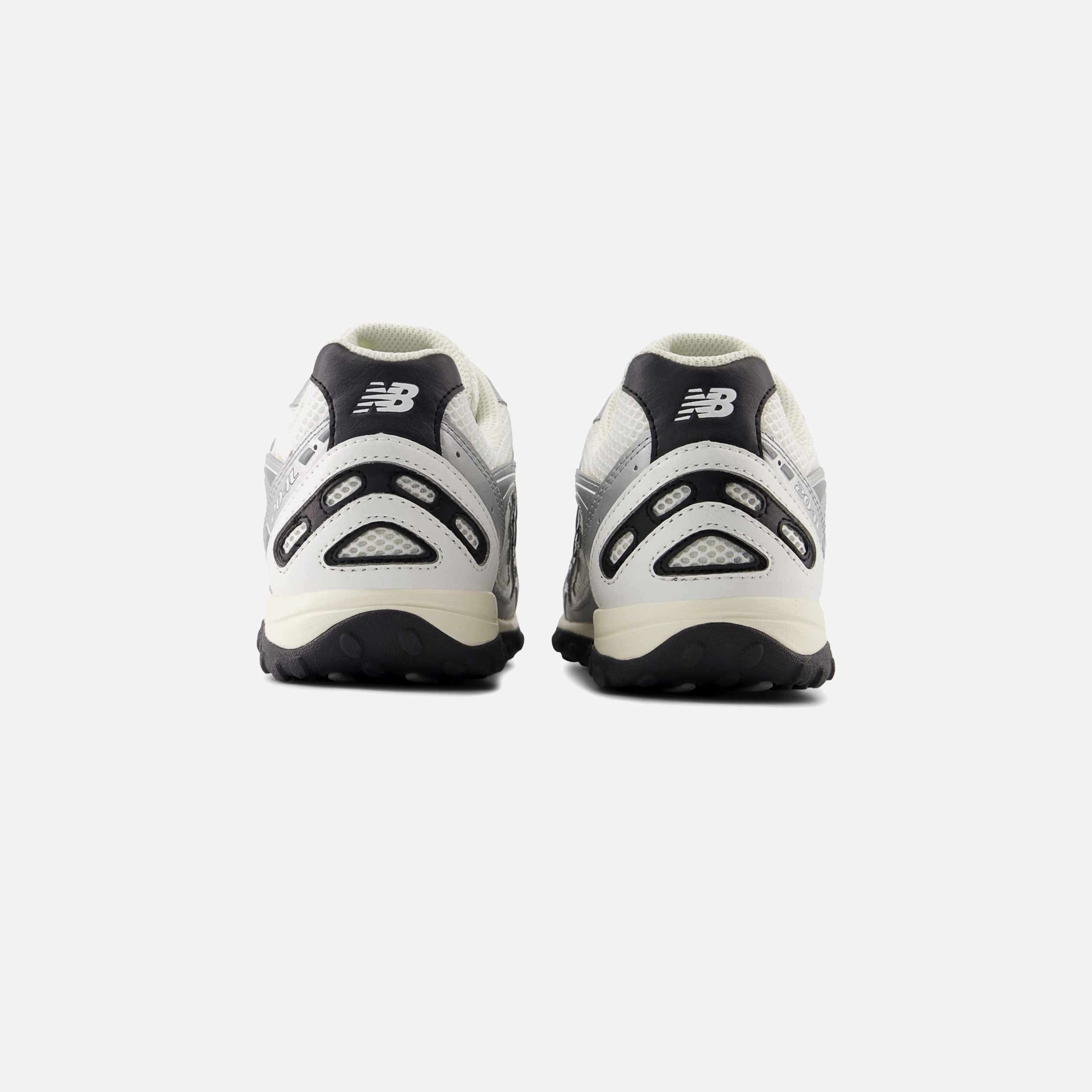 204L Stacked Heel Stylish Support