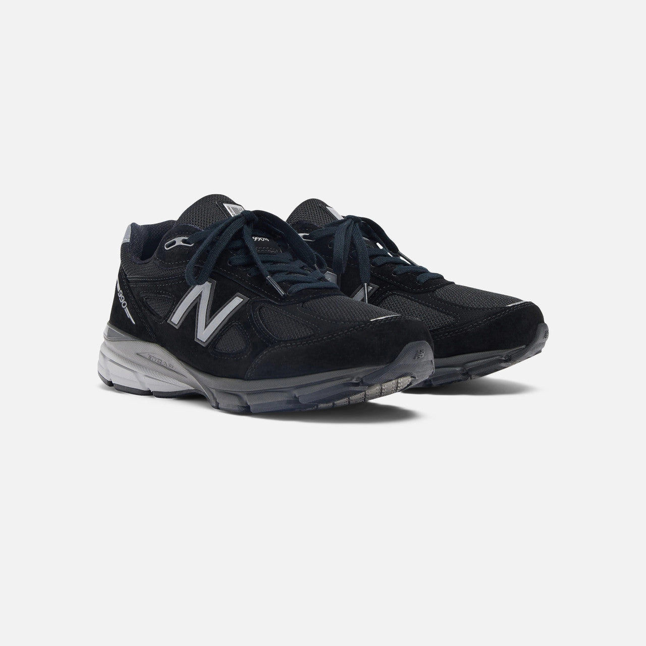 Cross Training Sneakers 990v4