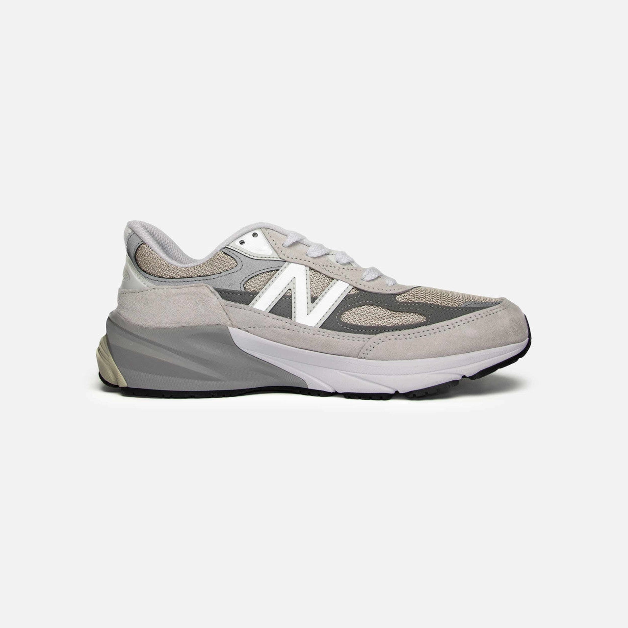 990v6 Water Resistant Knit