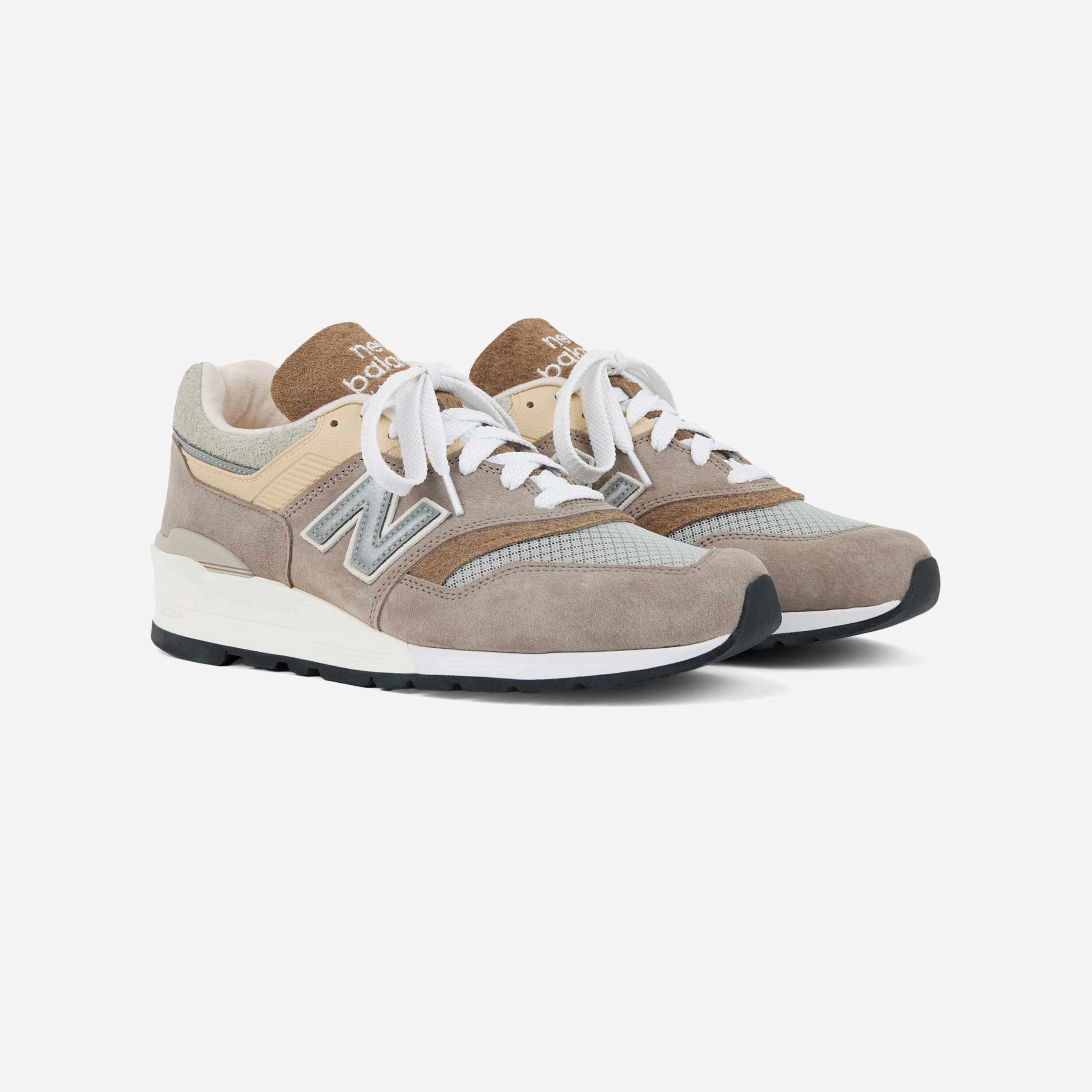 Vulcanized Sole Tech Responsive Activity 997