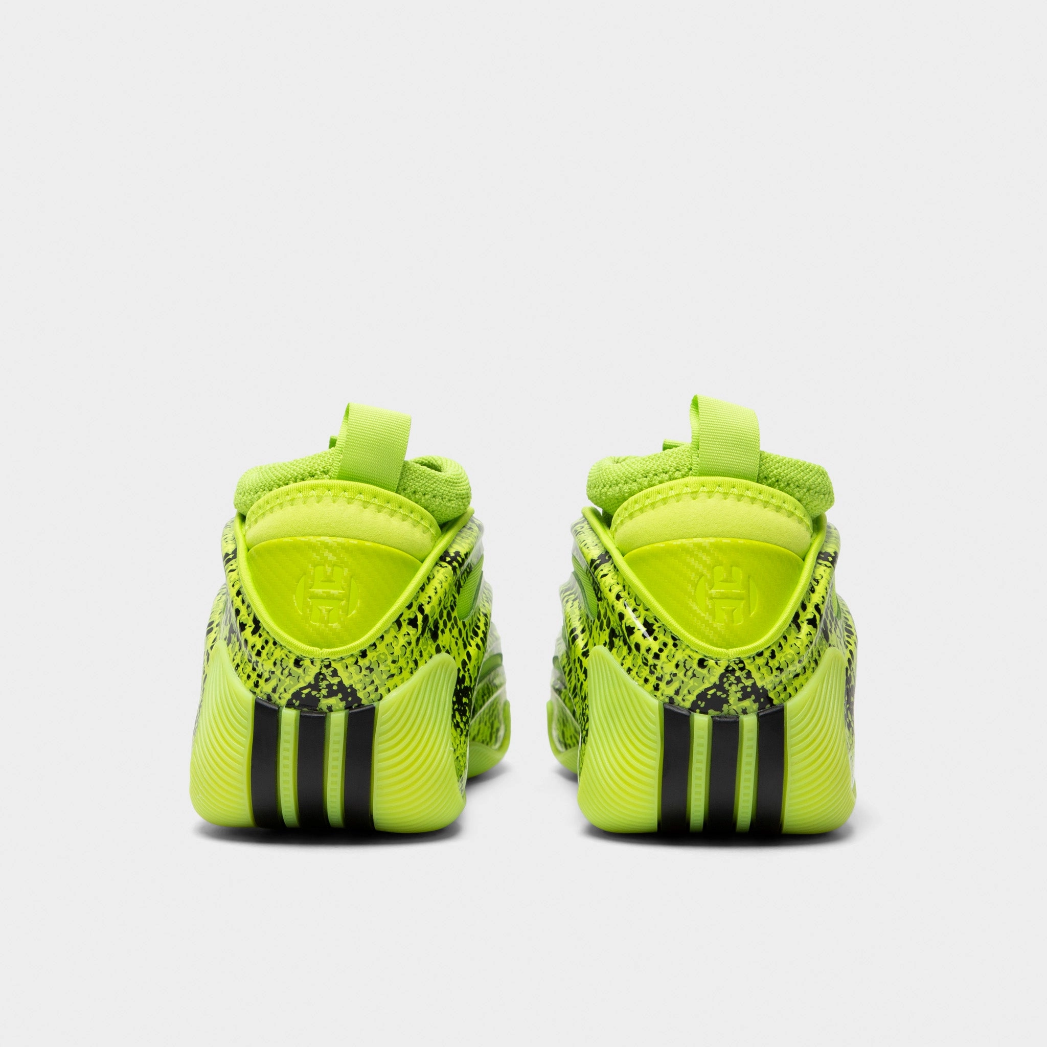 OrthoticFriendly Retro-inspired silhouette Adidas Harden Volume 9 Slime / Black