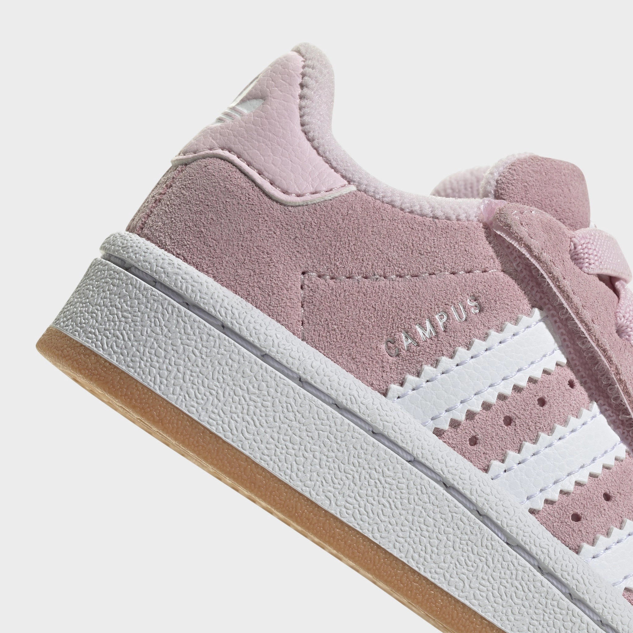 Flexible stability adidas Infants' Campus 00s Cloud Pink / White - Gum