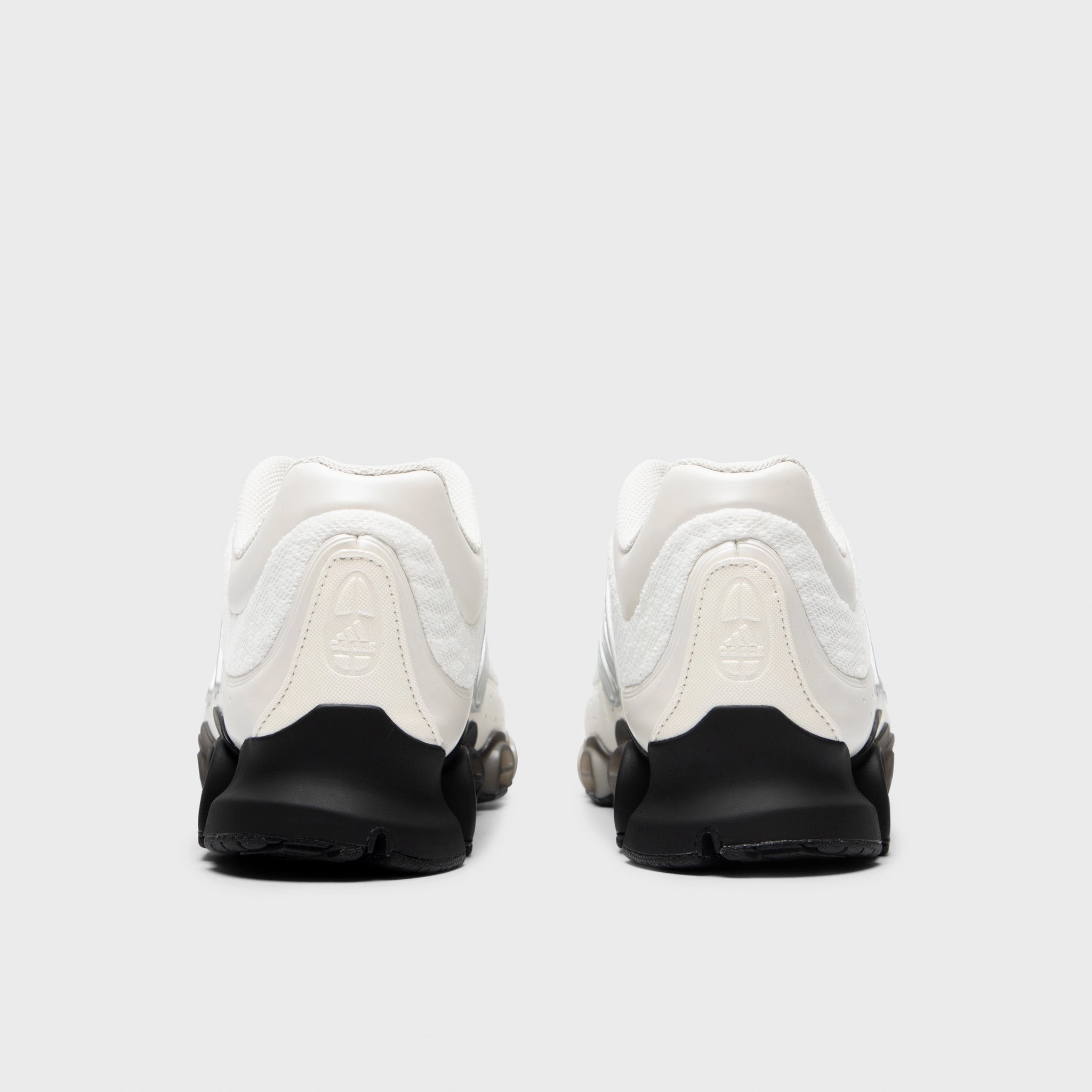 adidas Megaride Zero Metallic Silver / Black Dynamic Traction Pattern