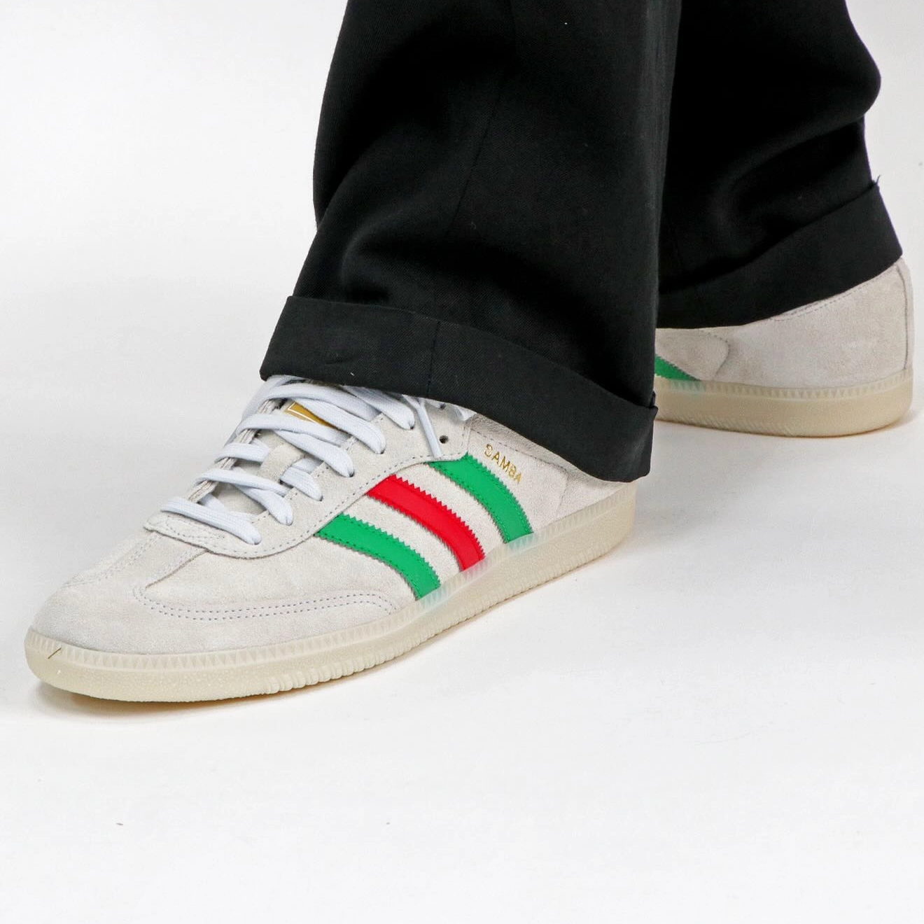 Jumping Support Adidas Men's Samba OG Shoes - Crystal White / Green / Better Scarlet