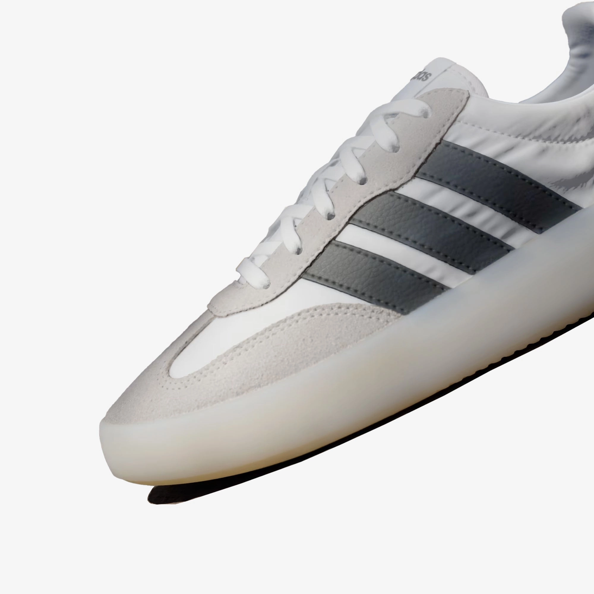 Adidas Originals | BARREDA DECODE { CLOUD WHITE/CORE BLACK/GREY TWO Anti Slip Groove Pattern