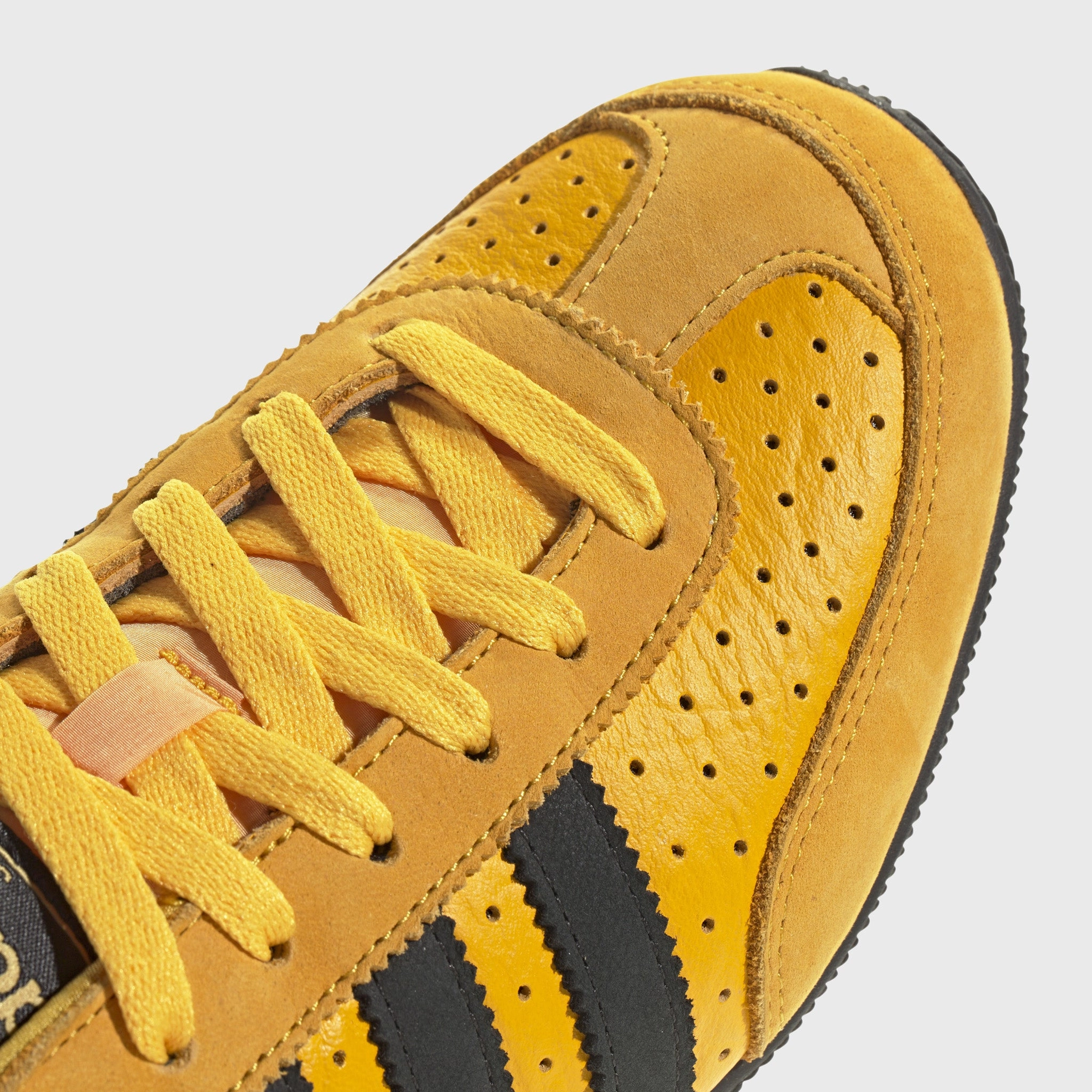 adidas Originals Women's Japan Crew Yellow / Black - Gold Water resistant upper