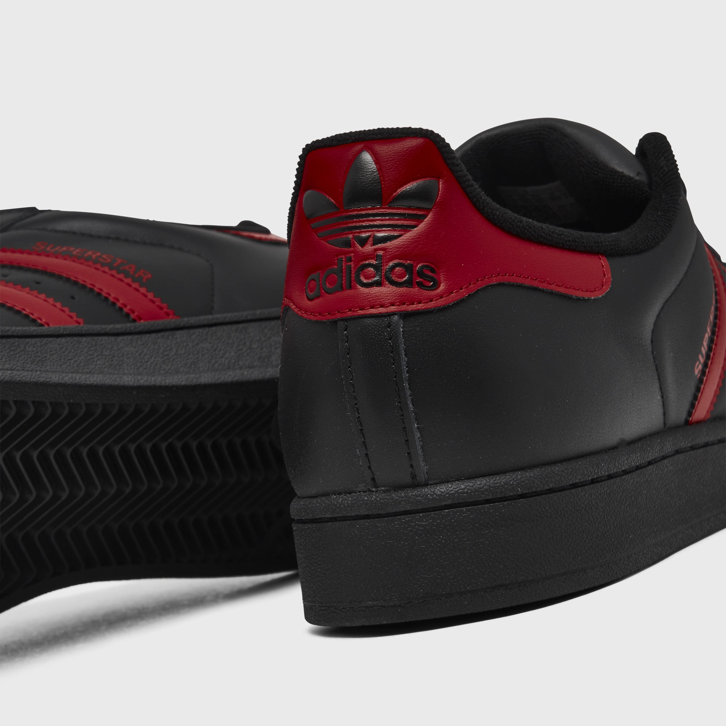 Comfortable Outsole StylishAppearance adidas Superstar II Black / Red