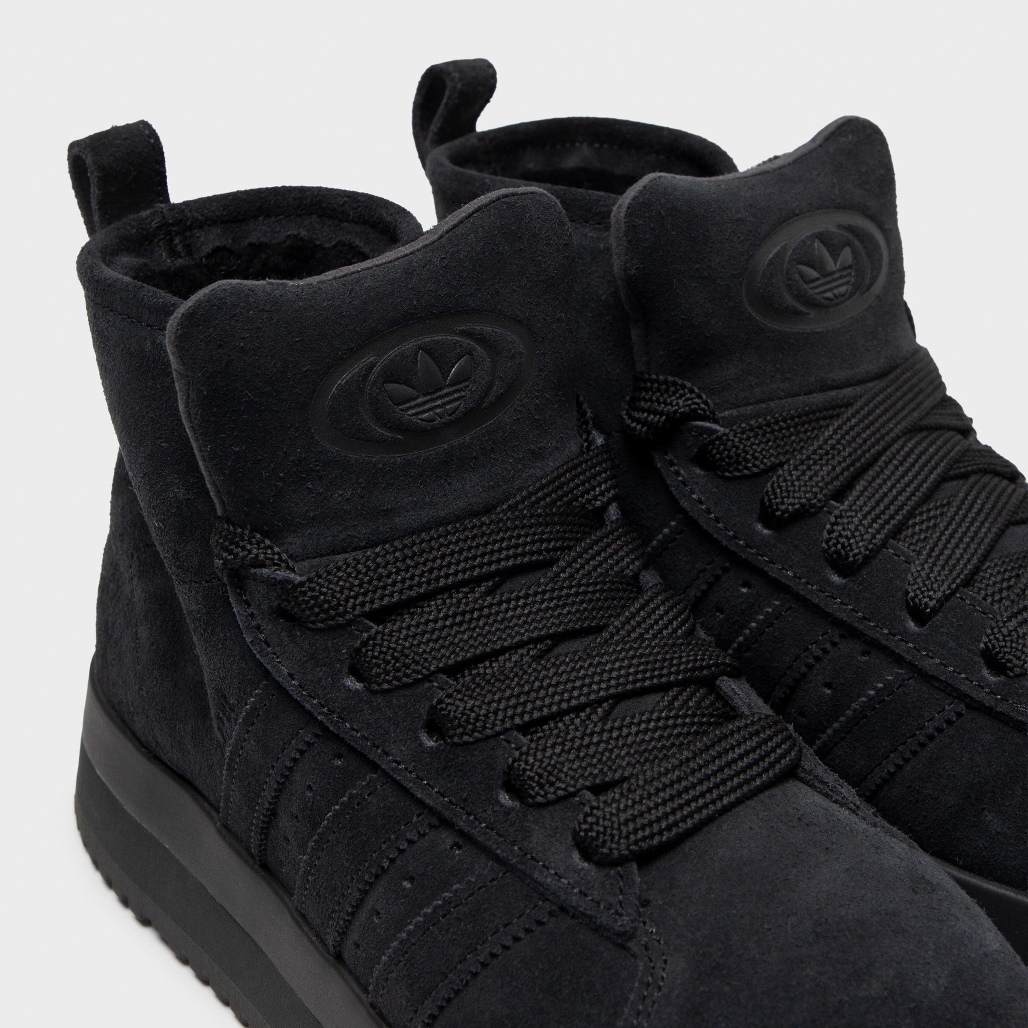 Minimal Design adidas Women's Campus 00s Winter Mid Black / Black - Carbon