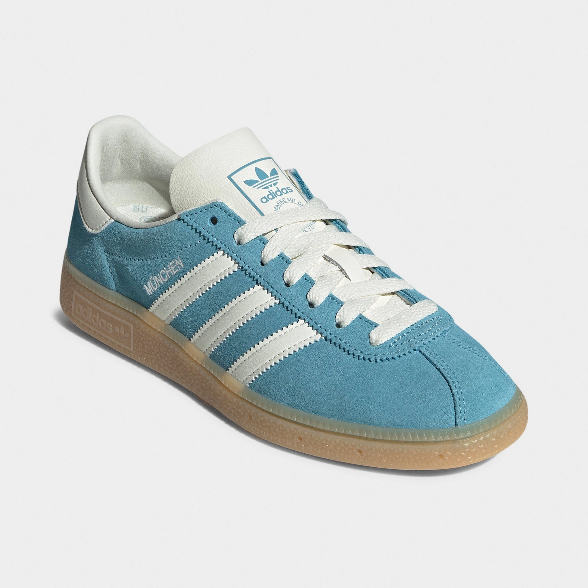 Structured silhouette Step Precision adidas Women's Muenchen Preloved Blue / Off White - Silver Metallic