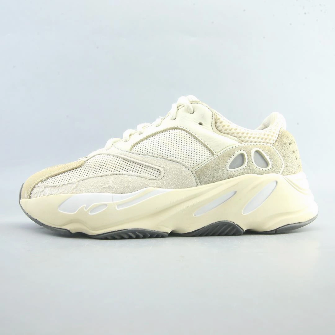 high - arched foot shoe adjustment ADIDAS YEEZY BOOST 700