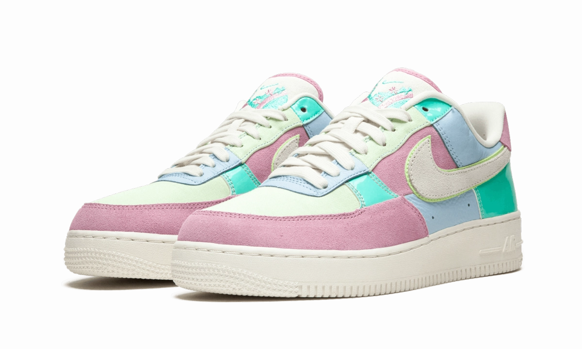 Air Force 1 07 QS "Easter" Day Tripper