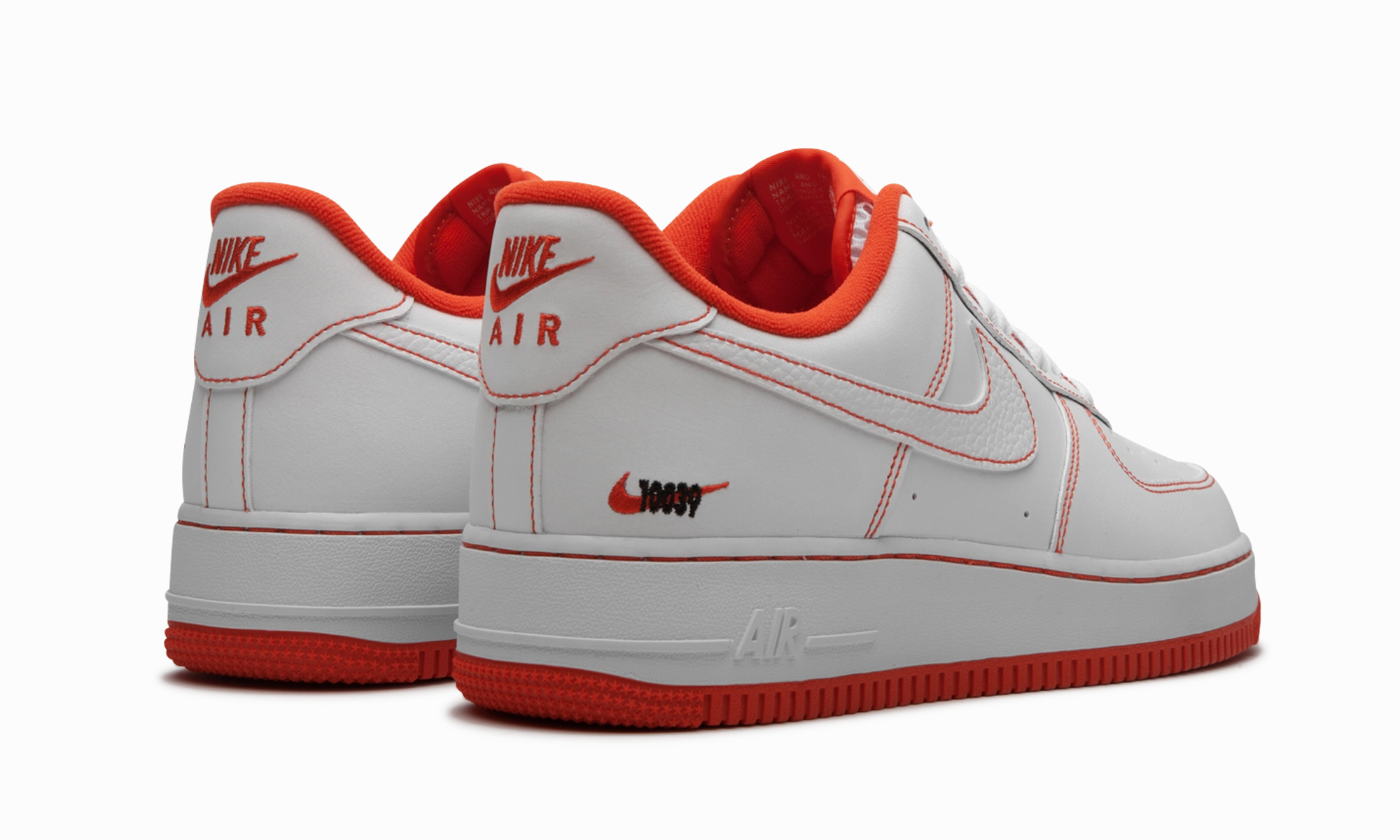 Air Force 1 '07 LV8 EMB "Rucker Park" Quick Start Walking Mood
