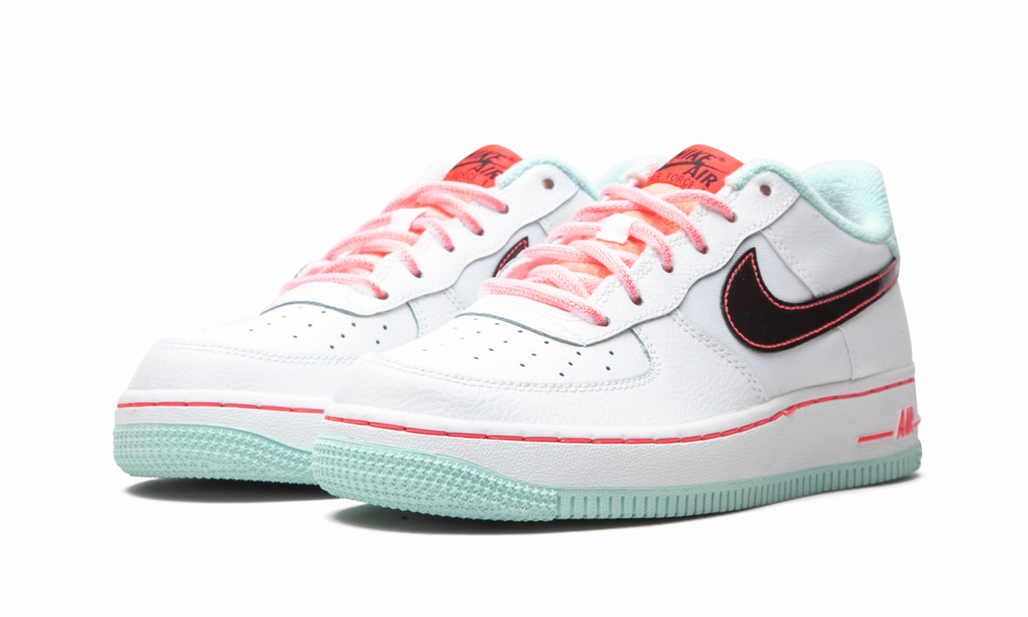 Air Force 1 '07 LV8 GS "White / Atomic Pink" Minimalist Style