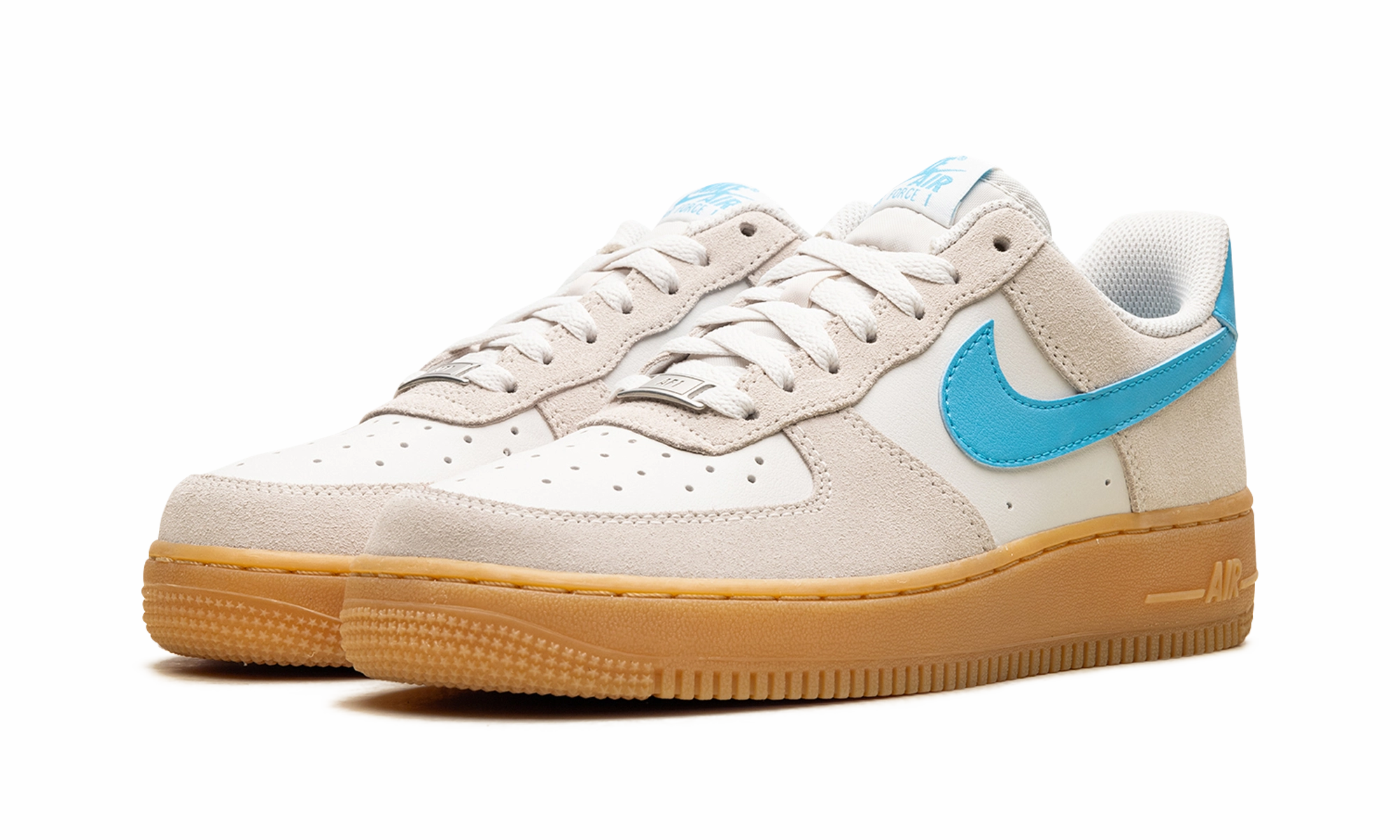 Air Force 1 '07 LV8 "Grey" Chase Step Grass Hike