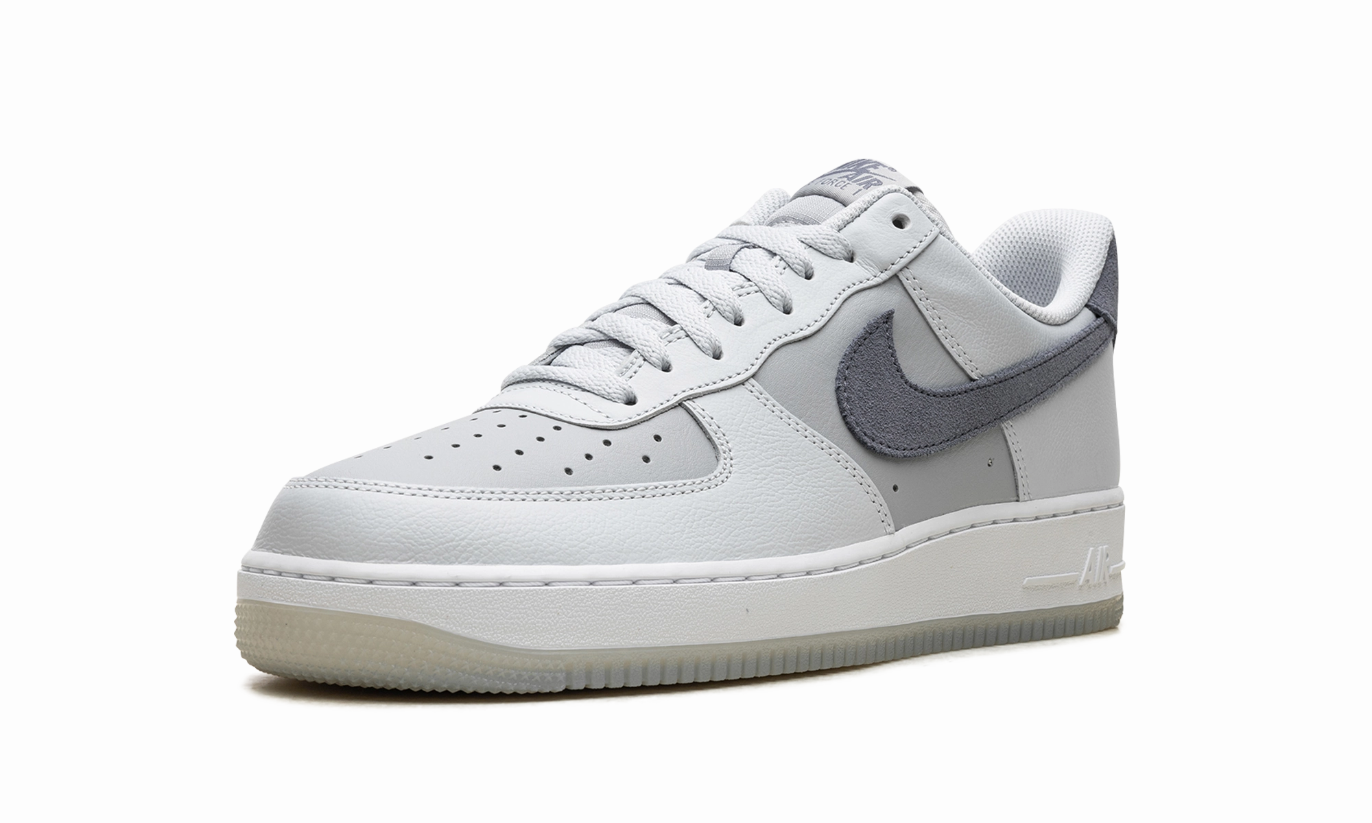 Air Force 1 '07 LV8 "Pure Platinum / Light Carbon" Bridge Jog Long Standing