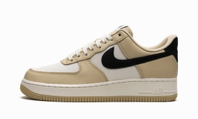 Free Step Air Force 1 '07 LX Low "Team Gold"