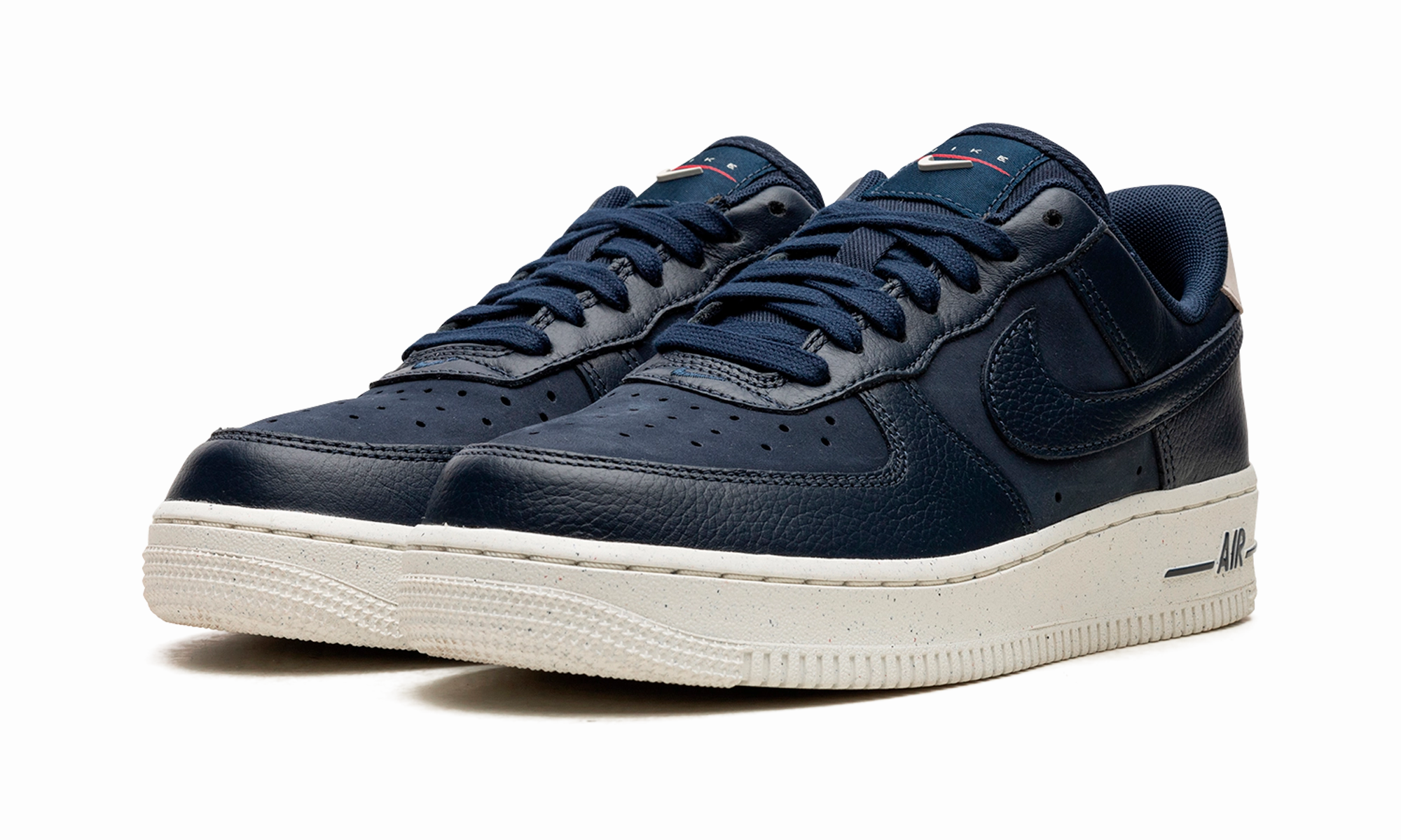 Flat Finish AIR FORCE 1 '07 LX MNS WMNS "Obsidian"