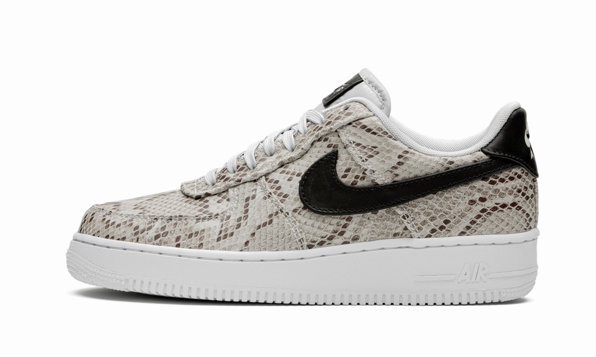 Air Force 1 '07 PRM "Snakeskin" Decorative stitching