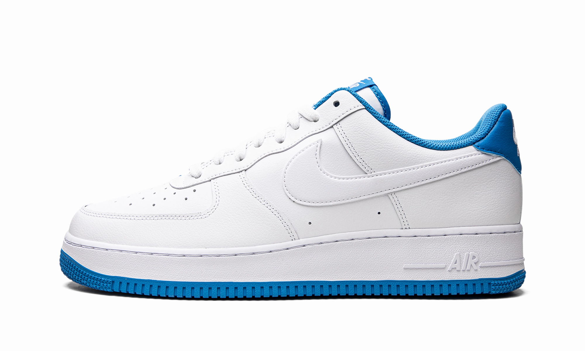 Air Force 1 '07 "White / Light Photo Blue" Driving Comfort