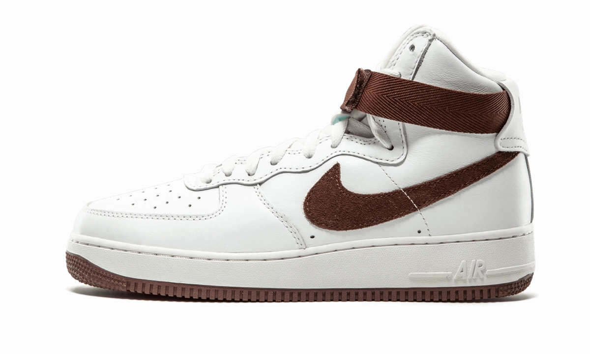 Simple Touch City Hike Air Force 1 HI Retro QS