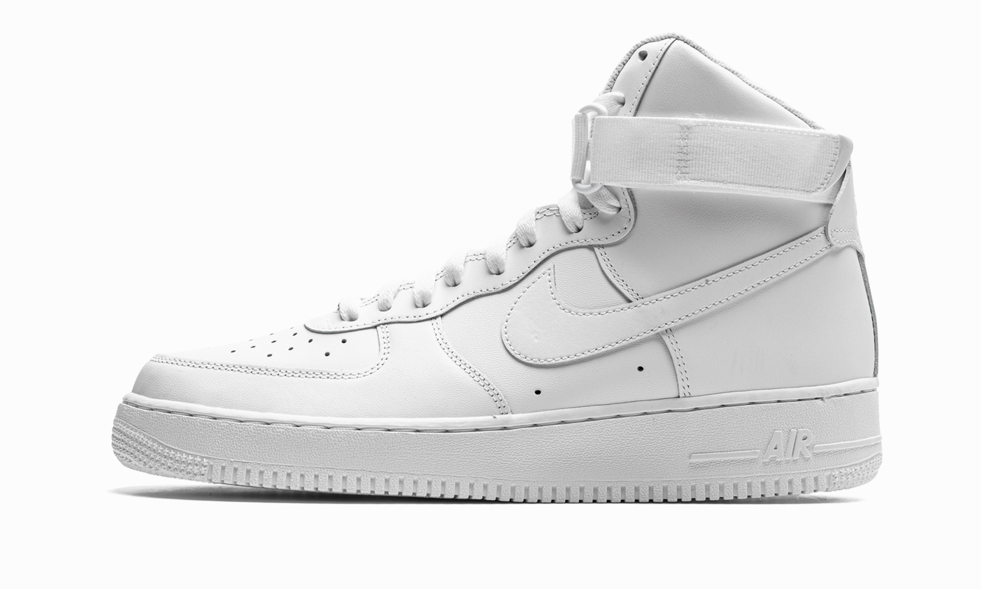Air Force 1 High '07 "Triple White" Relaxed Vibe Score Hike