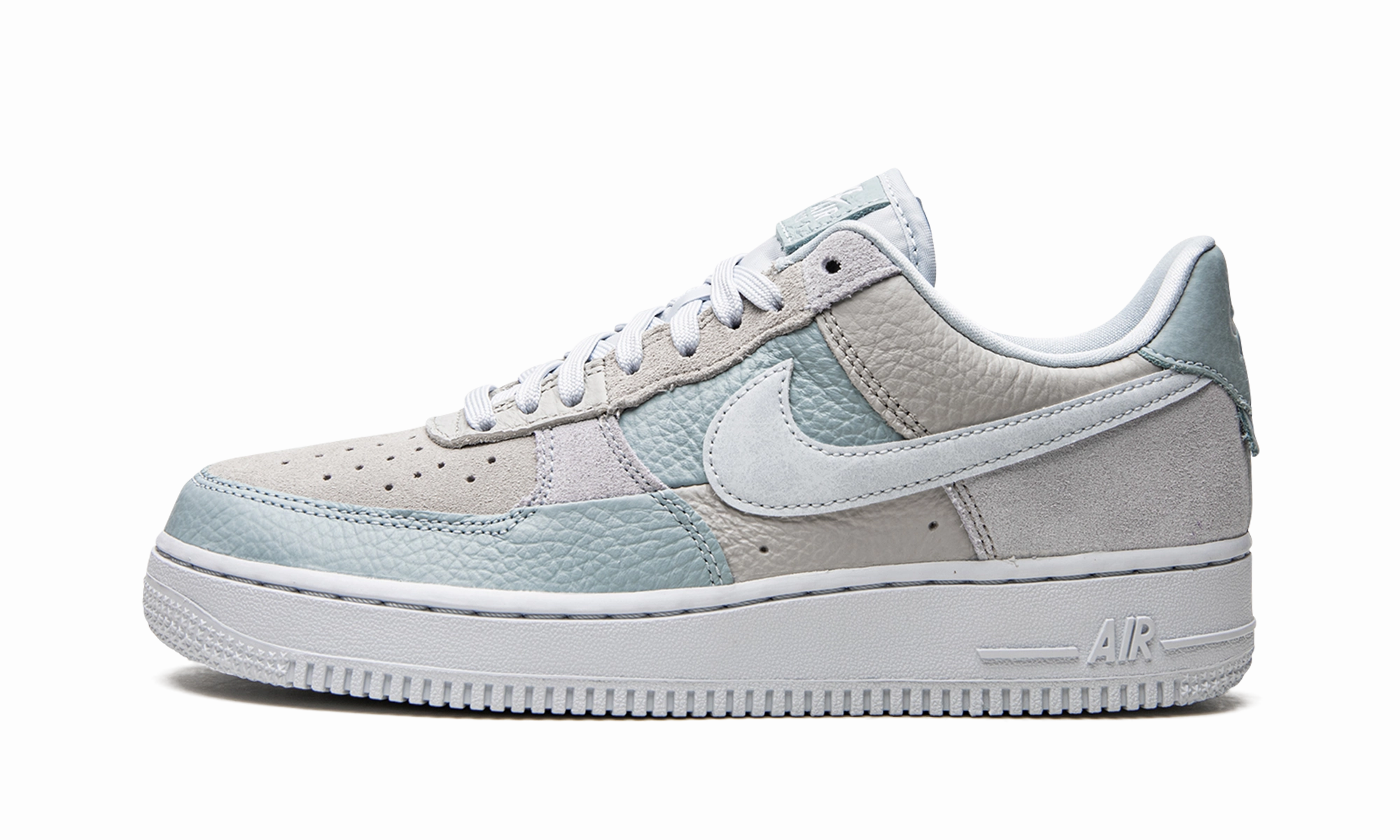 AIR FORCE 1 LO WMNS "NH1 Be Kind" Senior Friendly Mark Step