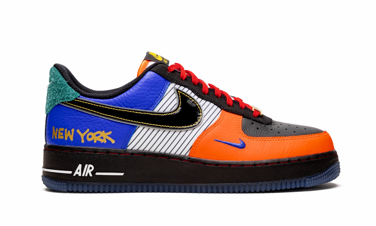 Air Force 1 Low 07 "What The NY" night stroll