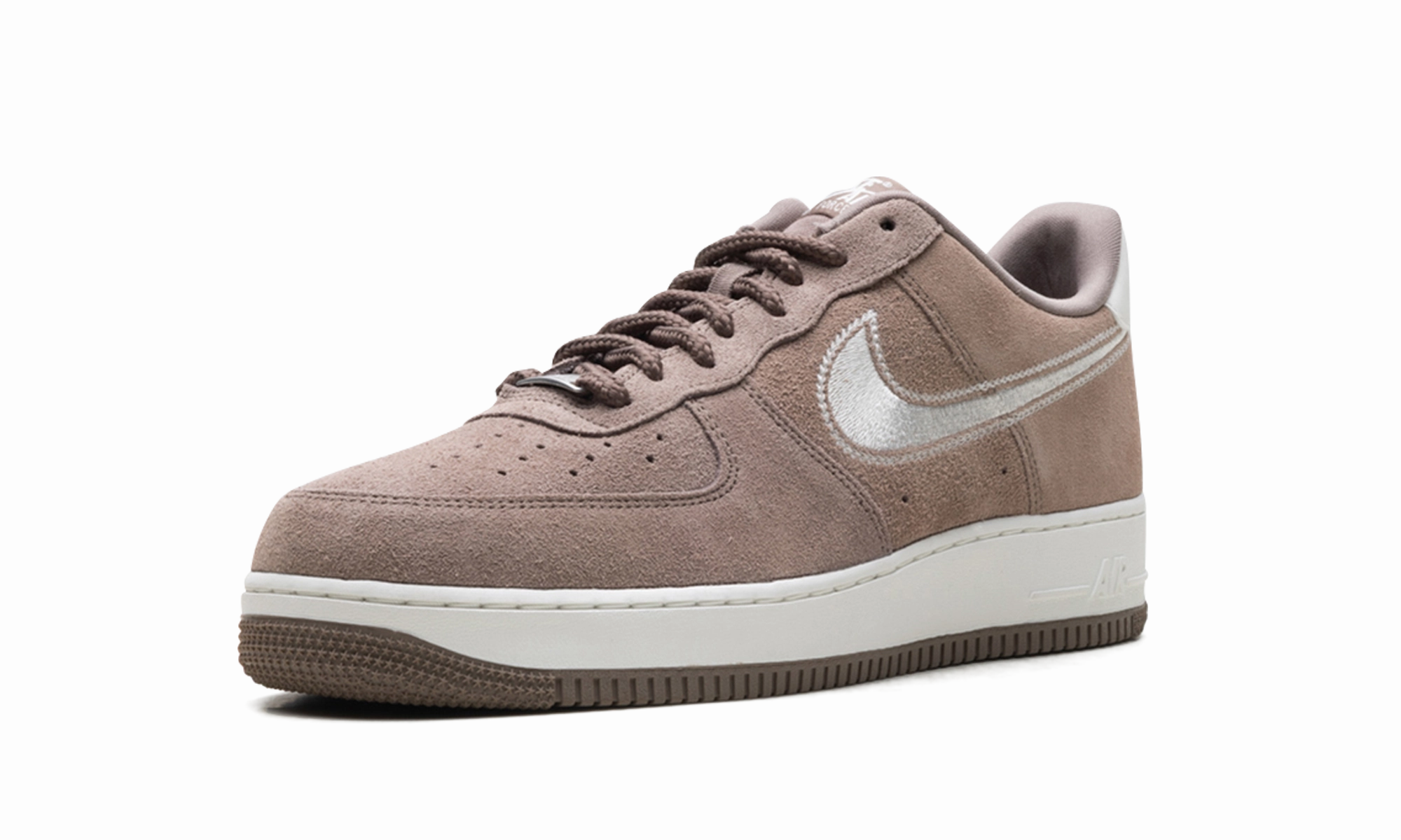 Air Force 1 Low '07 LV8 "Mink Brown Embroidered Swoosh" Sidewalk Walk