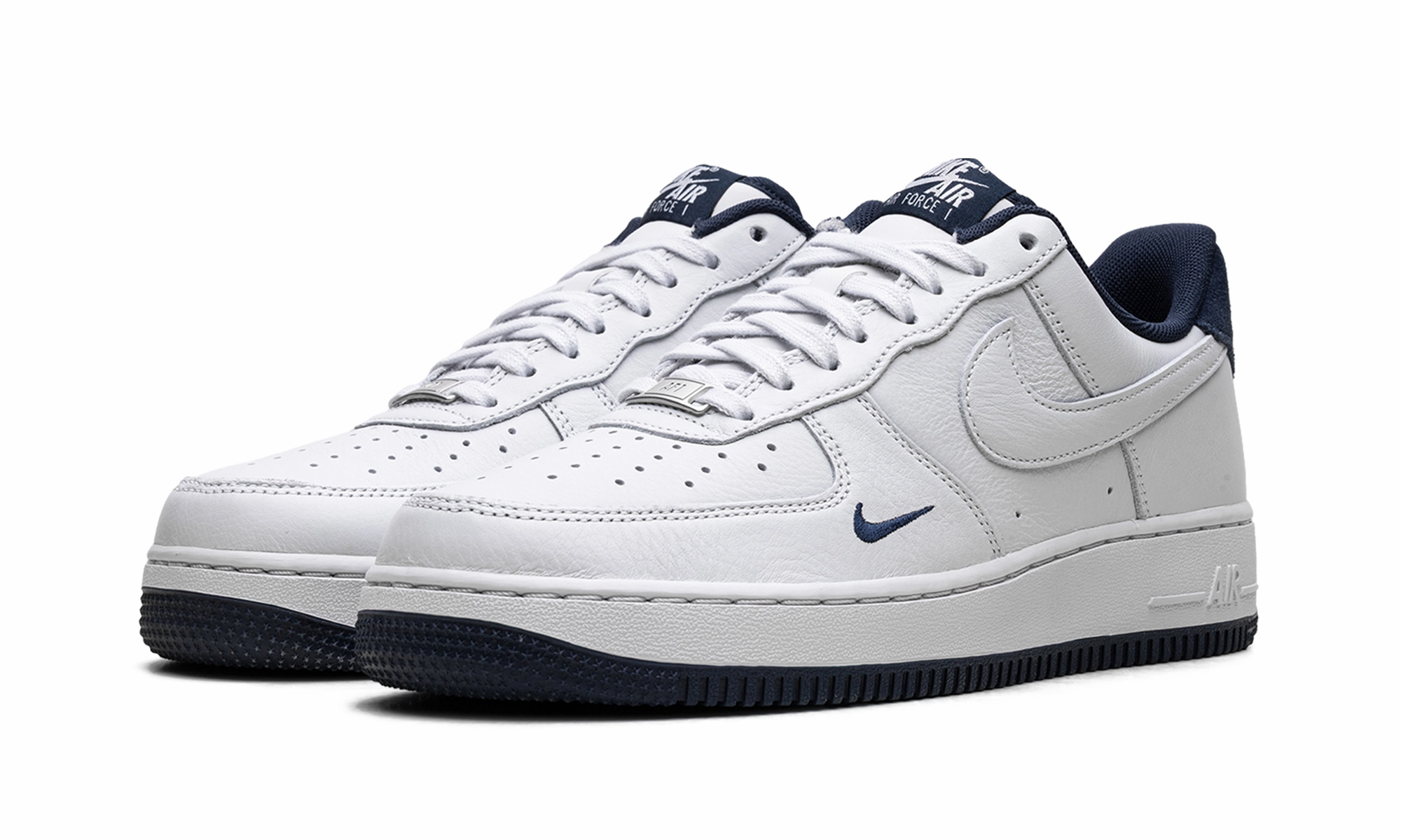 Air Force 1 Low '07 LV8 "Photon Dust Obsidian" High-Quality Materials Durable Stitching Technique