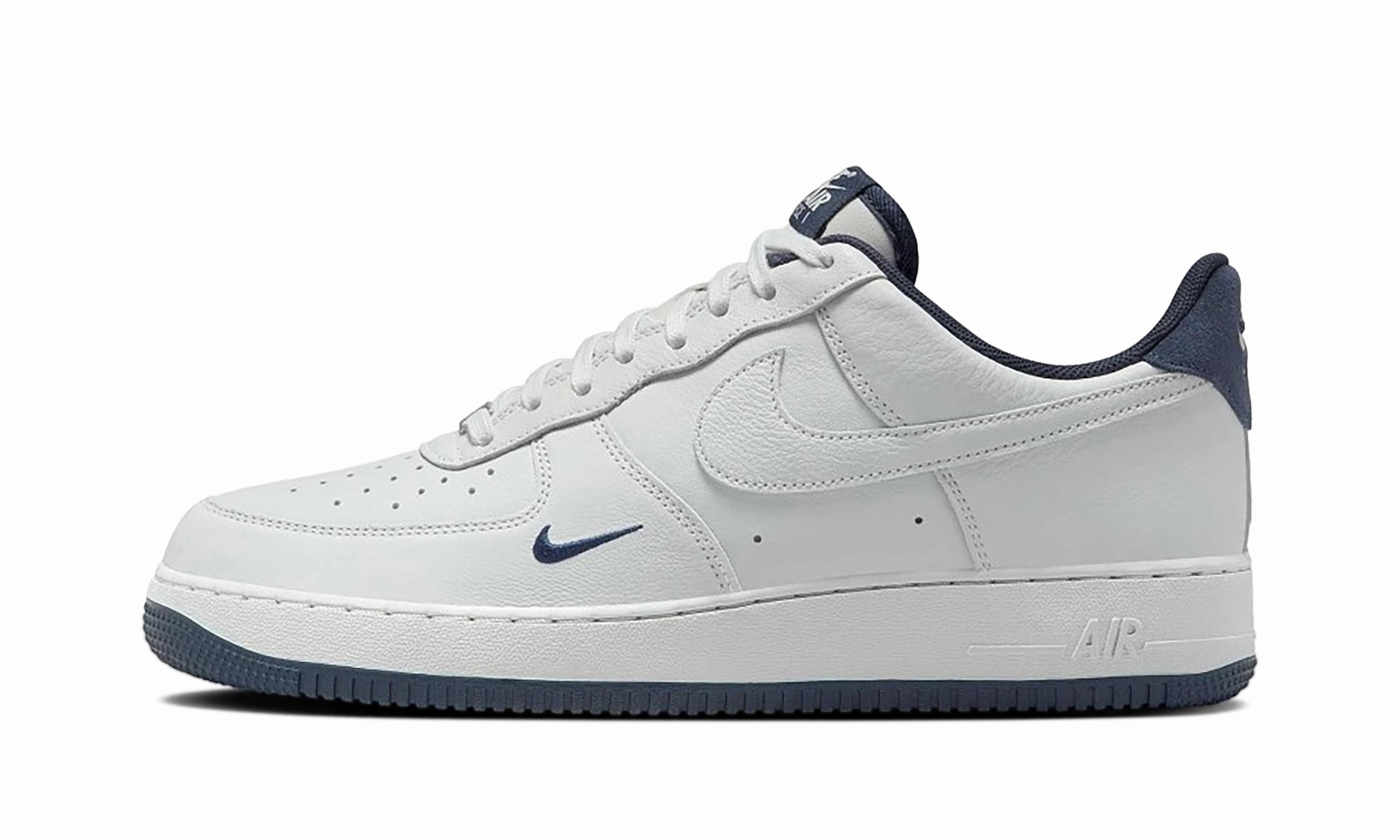 Business Fit outdoor mode Air Force 1 Low '07 LV8 "Photon Dust Obsidian"