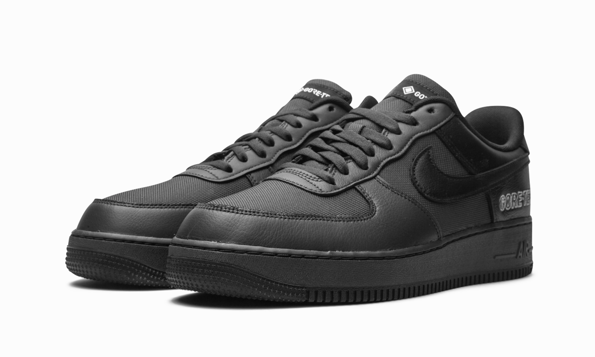 Street Style Air Force 1 Low Gore-Tex "Black"