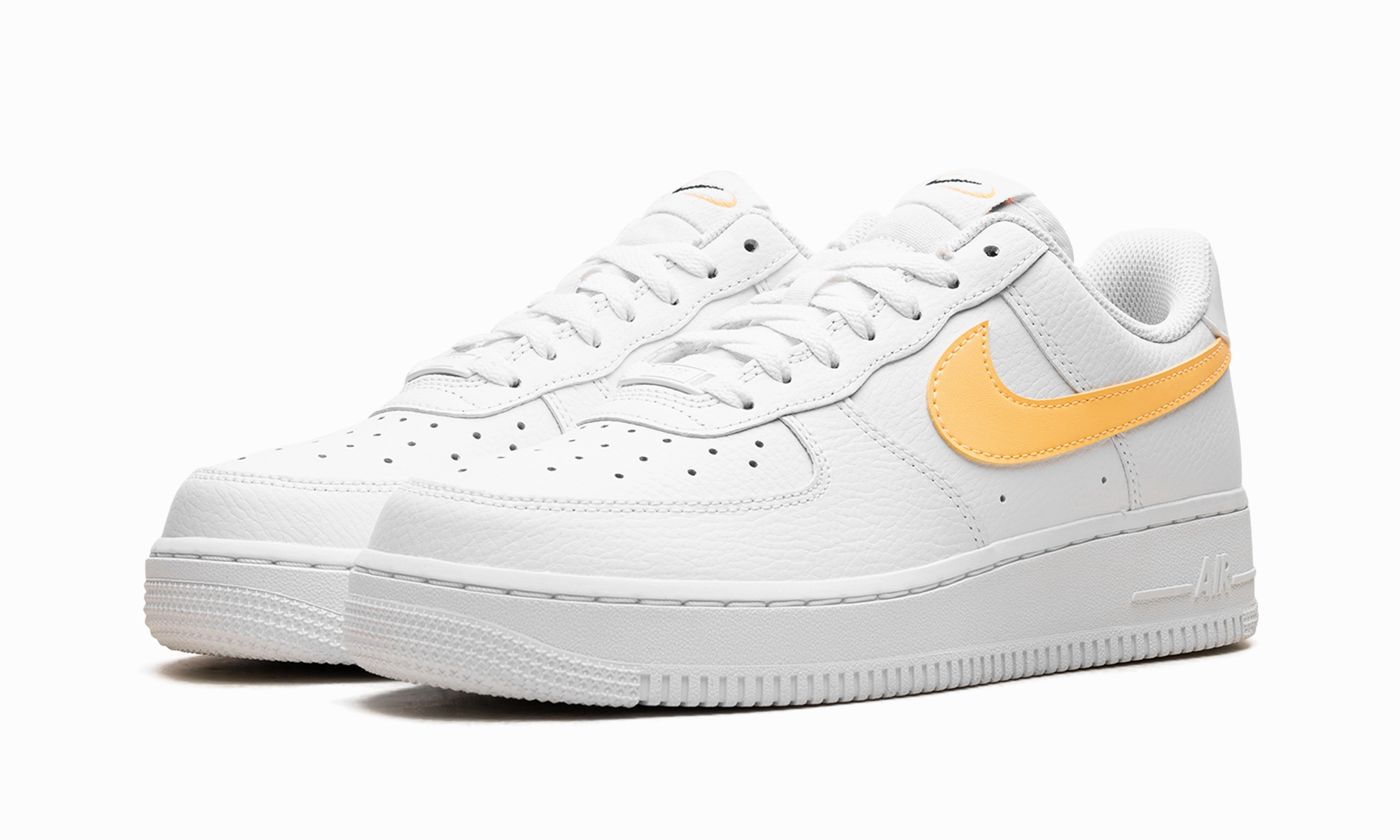 Air Force 1 Low WMNS "White Melon Tint" High-Quality Materials Subtle Form