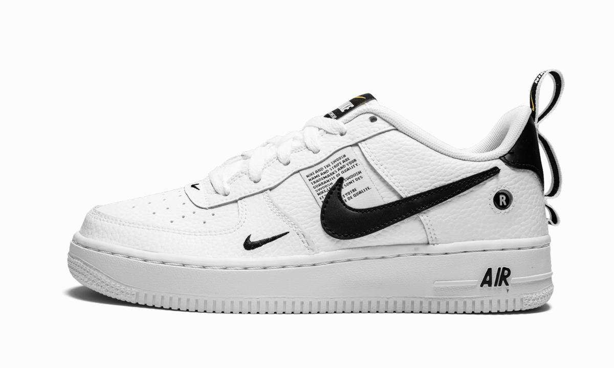 Air Force 1 LV8 Utility (GS) Movie Night