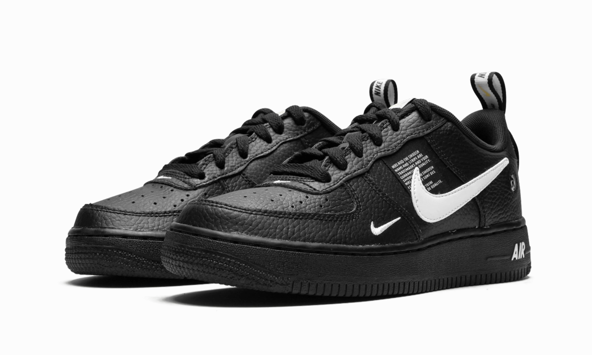 Reinforced   toe Air Force 1 LV8 Utility (GS)