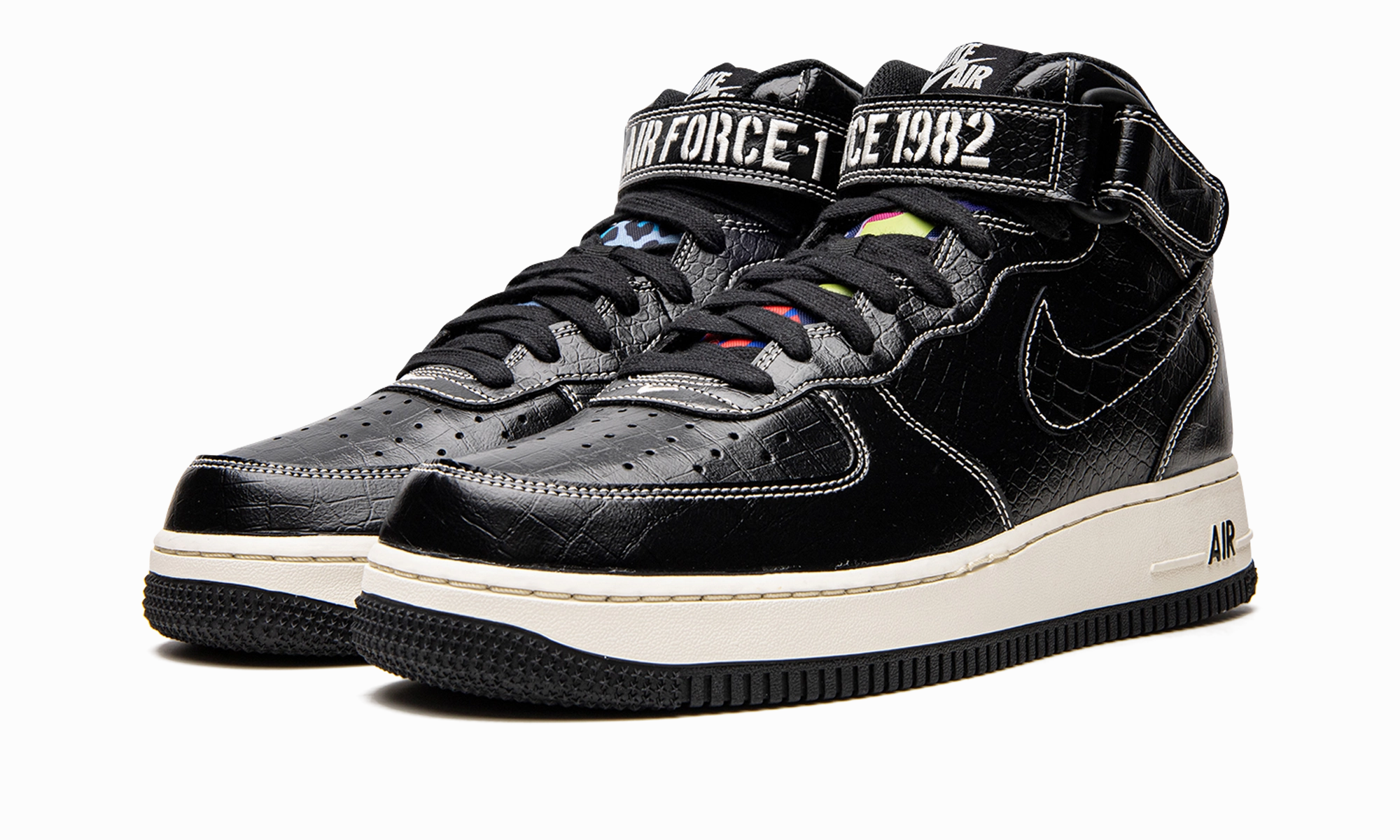 Balanced feel Air Force 1 Mid LX "Our Force 1"