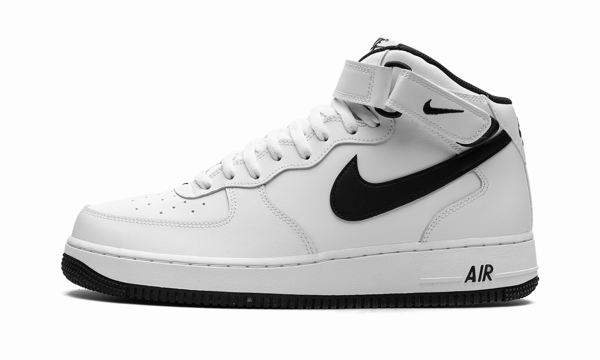 Everyday Move Air Force 1 Mid "White/Black"
