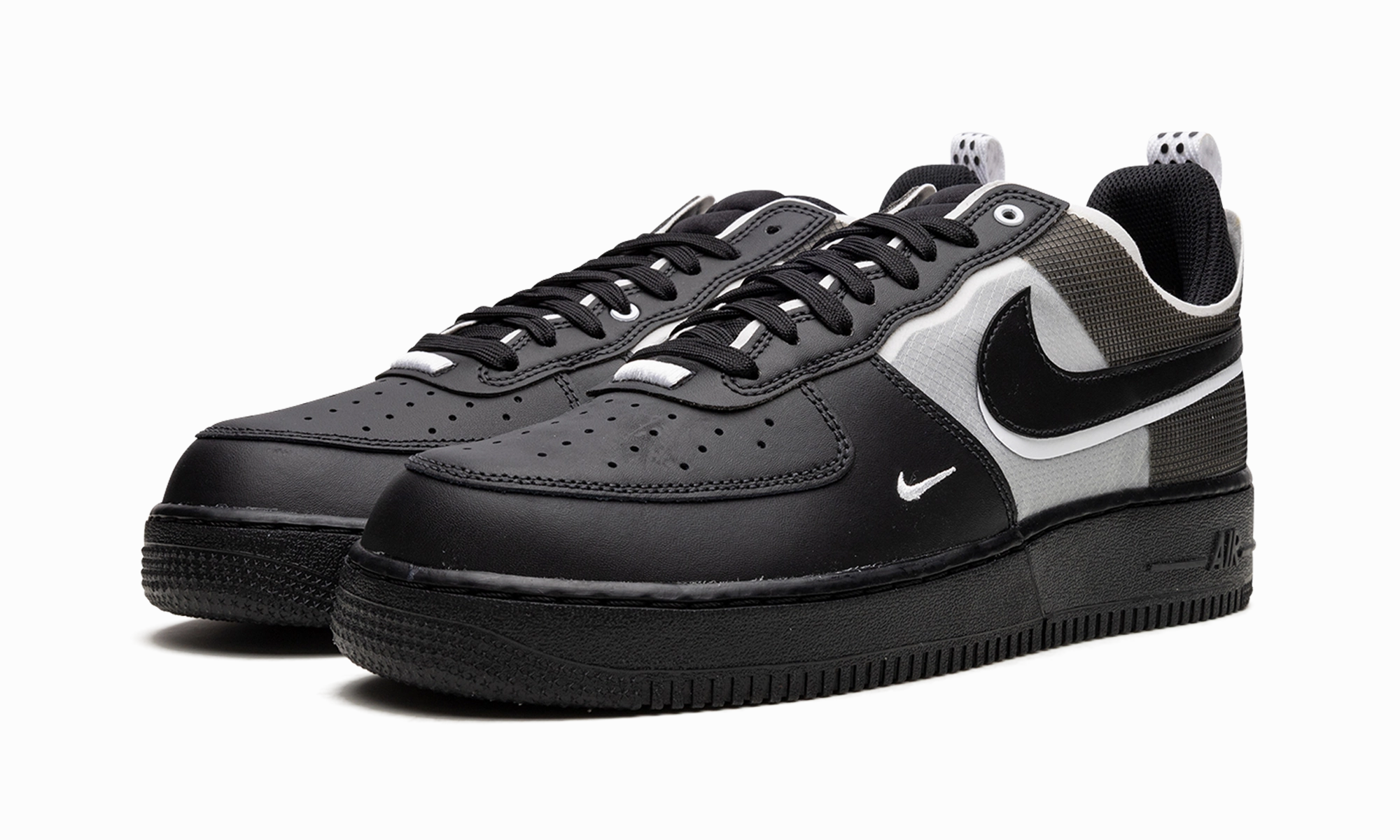 Kick Back Flat Finish Air Force 1 React "Black / White"
