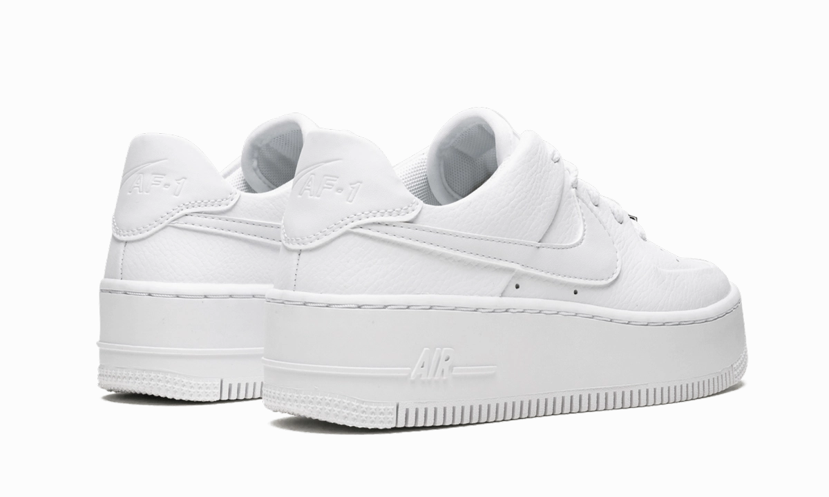 AIR FORCE 1 SAGE LO MNS WMNS "Triple White" Any Season