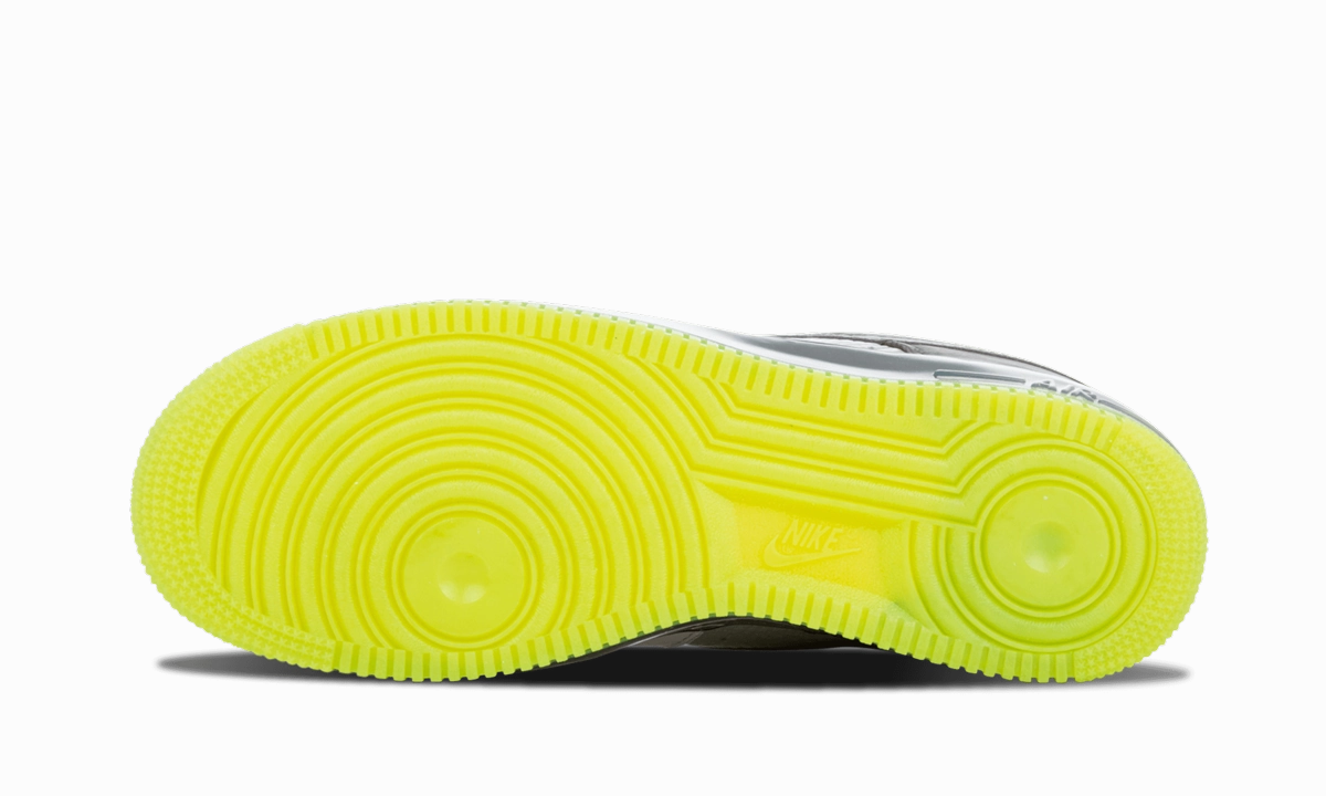 Air Force 1 Supreme Max Air Daily Move Grip Control