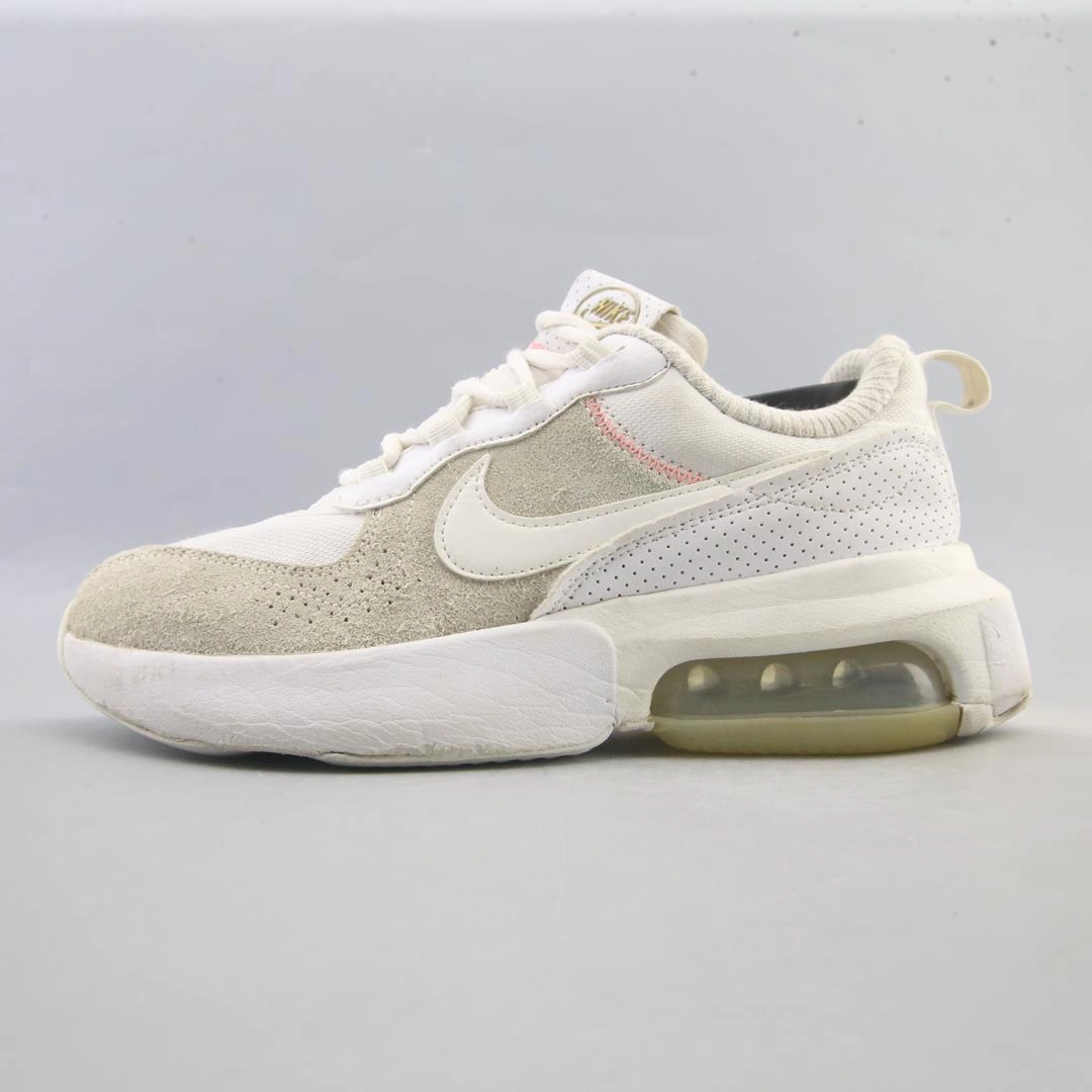 NIKE AIR MAX VERONA collectible shoes