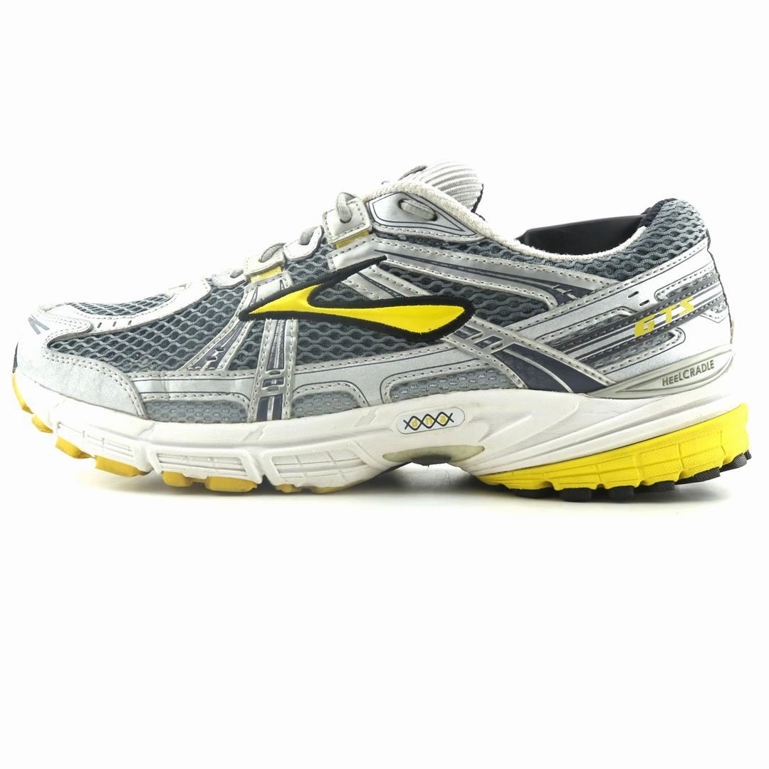Lateral Motion Lock running in a wellness retreat shoes BROOKS ADRENALINE GTS 11