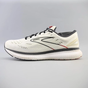 BROOKS GLYCERIN 19 running in morning outdoor trail running shoe usage