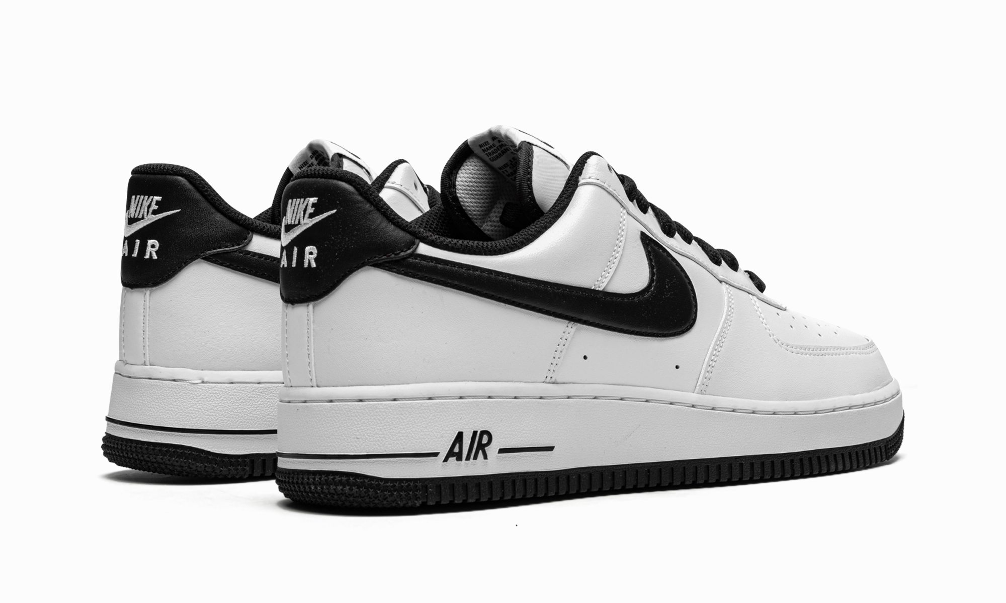 Air Force 1 '07 "White / Black" Quiet Traction