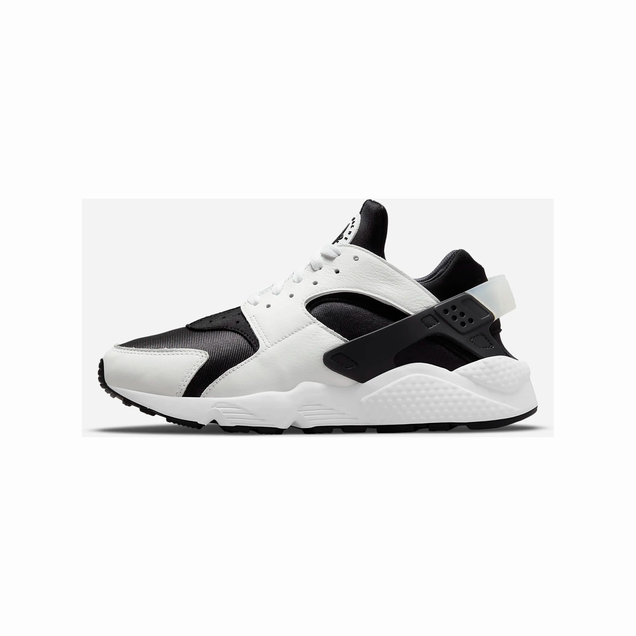Street Casual Nike Unisex Air Huarache Shoes - Black / White
