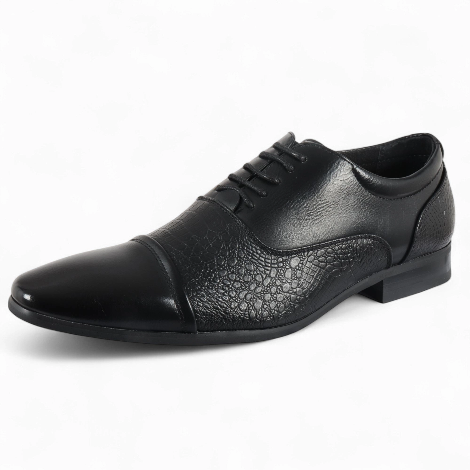 Tailored Silhouette Business Travel Lightweight Build Sharp Dresser Men's Black Classic Lace-Up Brogue Formal Shoes