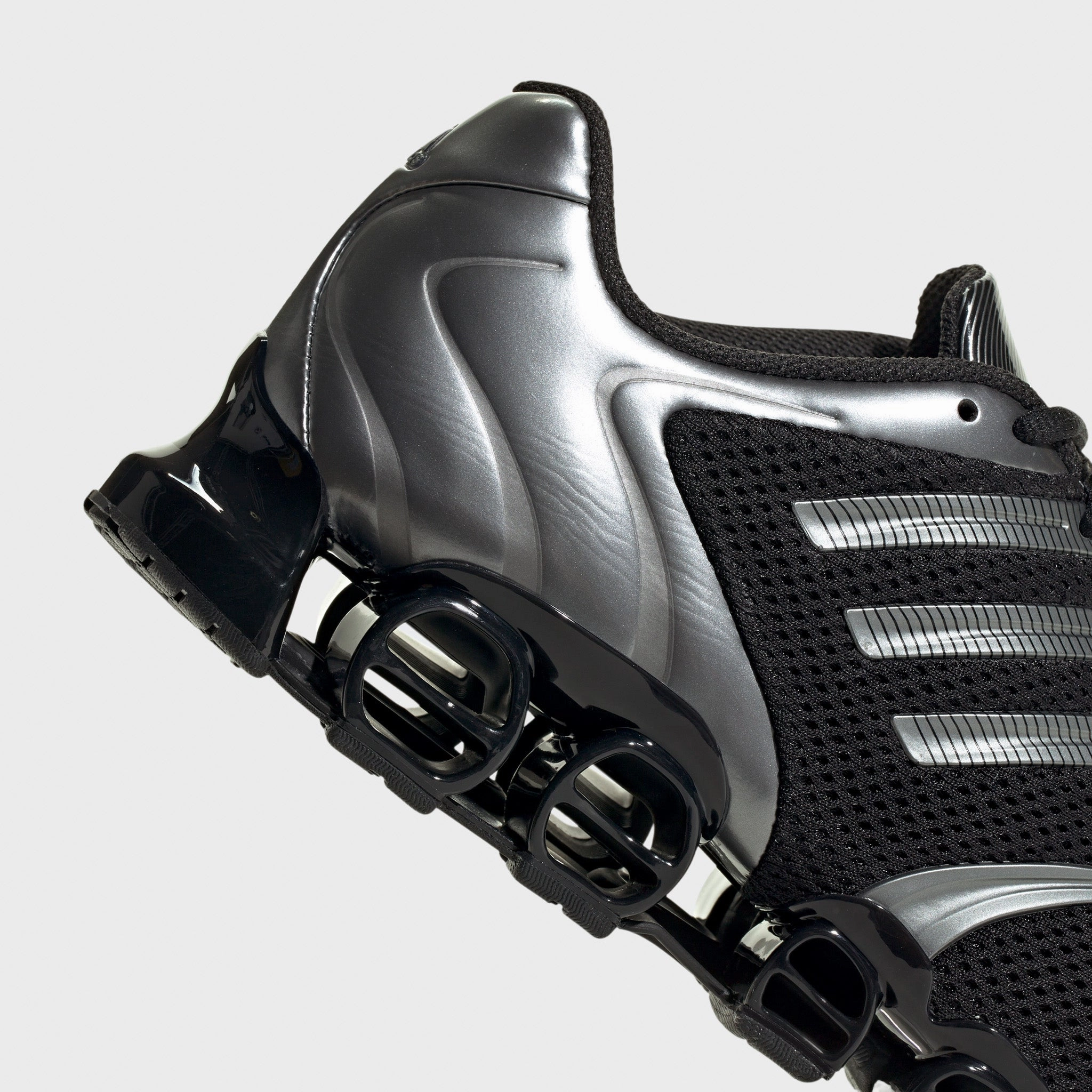 adidas Women's Mega Ghostride Core Black / Iron Metallic - Black Quick Errands