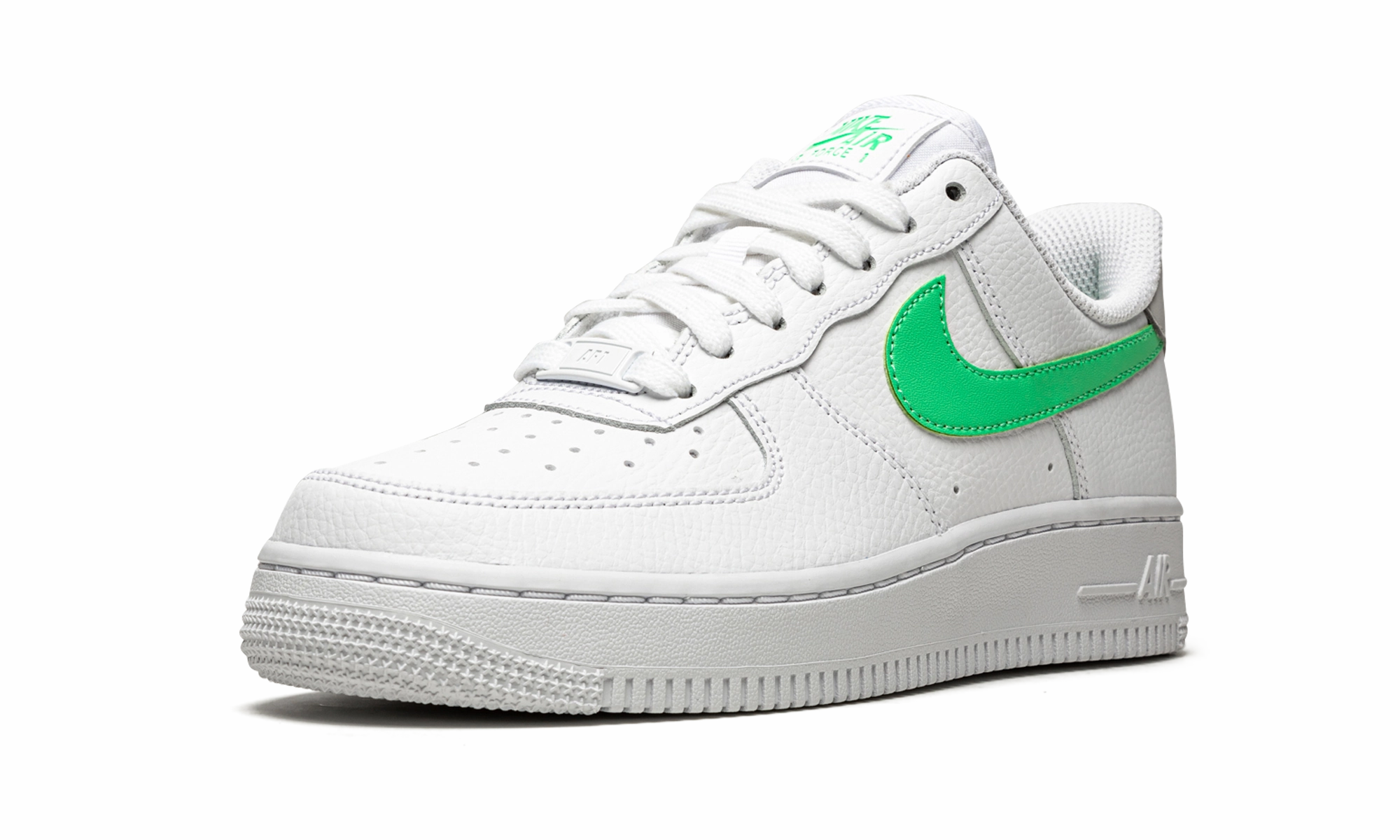 AIR FORCE 1 LO '07 MNS WMNS "White / Green Glow" Trendy pick Morning Ready