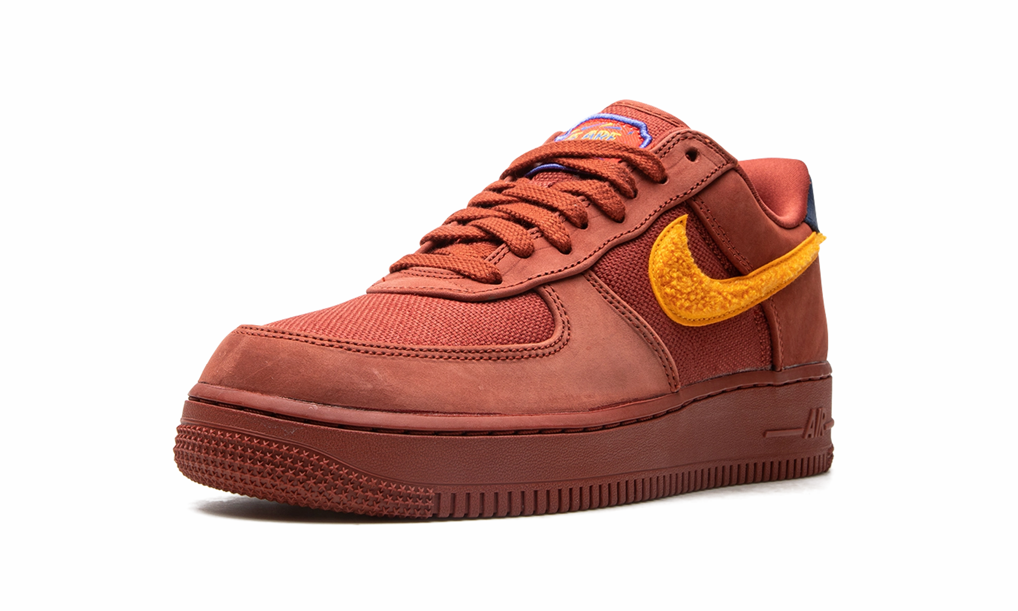 Air Force 1 Low "La Familia" Storm Jog