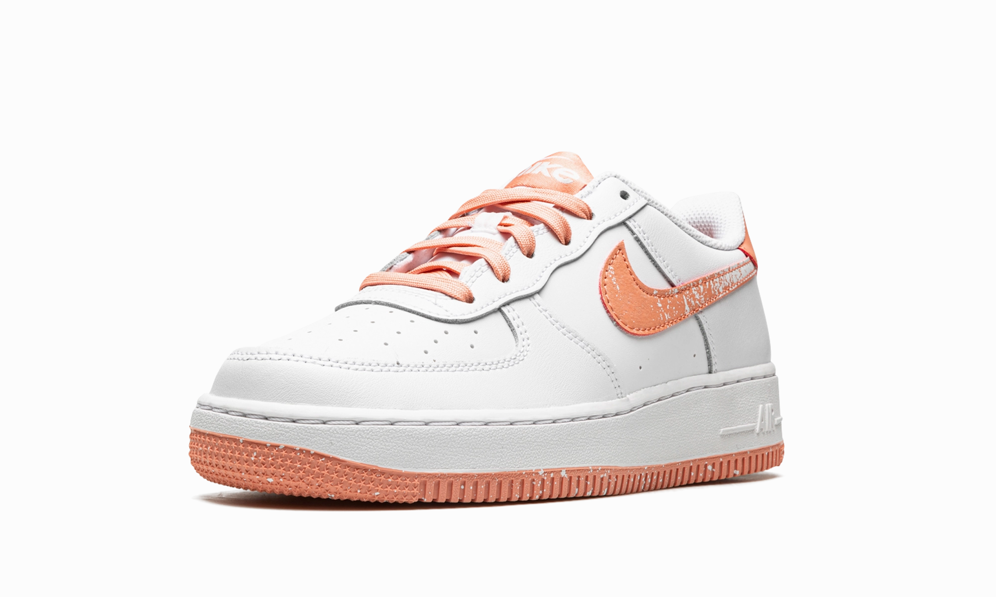 Air Force 1 LV8 Airflow channels Trend Focused