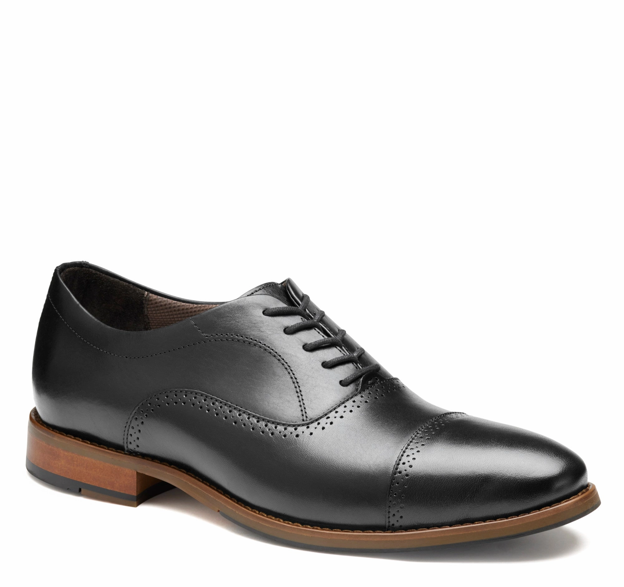 Glossy Layer Busy Commuter Classic Style Oxfords Johnston & Murphy Men's XC4 Lavoy Cap Toe Lace Up Oxford Shoe